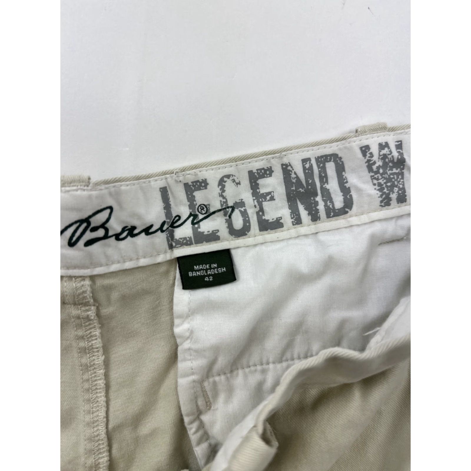 Eddie Bauer VINTAGE Eddie Bauer Shorts Men 42 Khaki Chino Hiking Trail Golf Safari Beige Solid Pockets 10in Inseam Classic Flat Front Mens Size US 42 / EU 58 - 4 Thumbnail