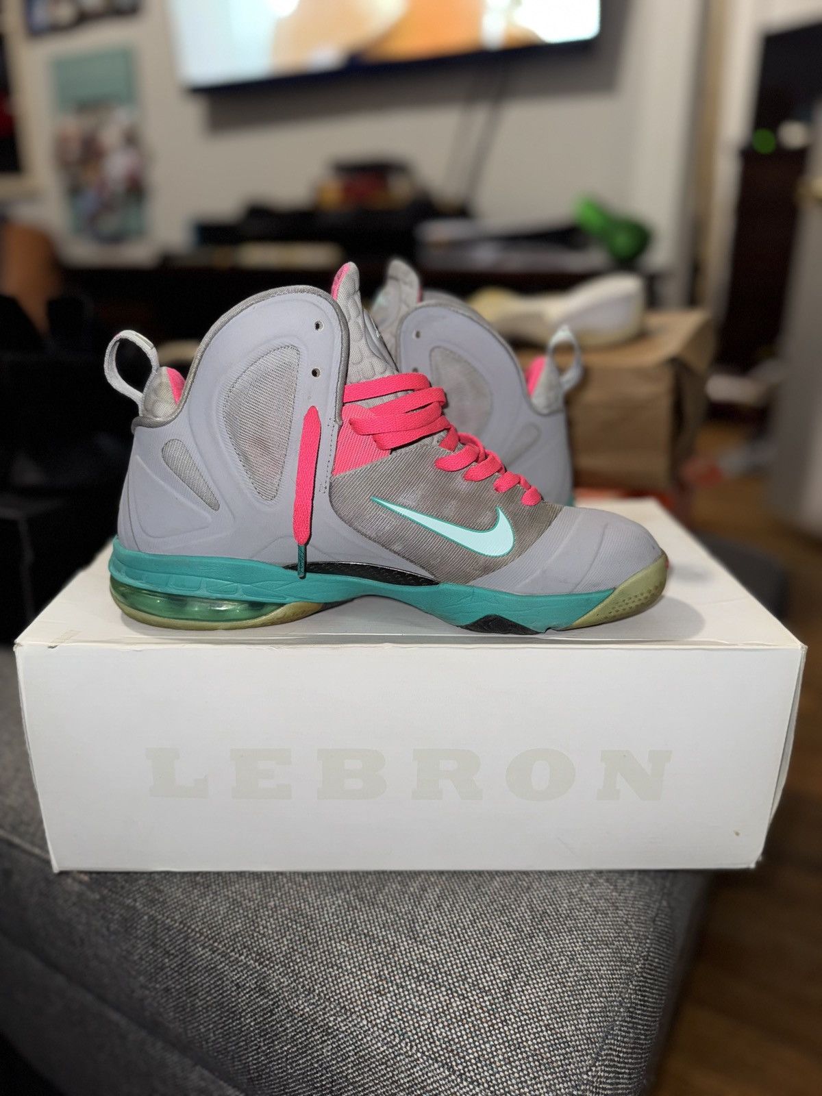 Nike LeBron 9 South Beach P.S. Elite Size US 11 / EU 44 - 7 Thumbnail