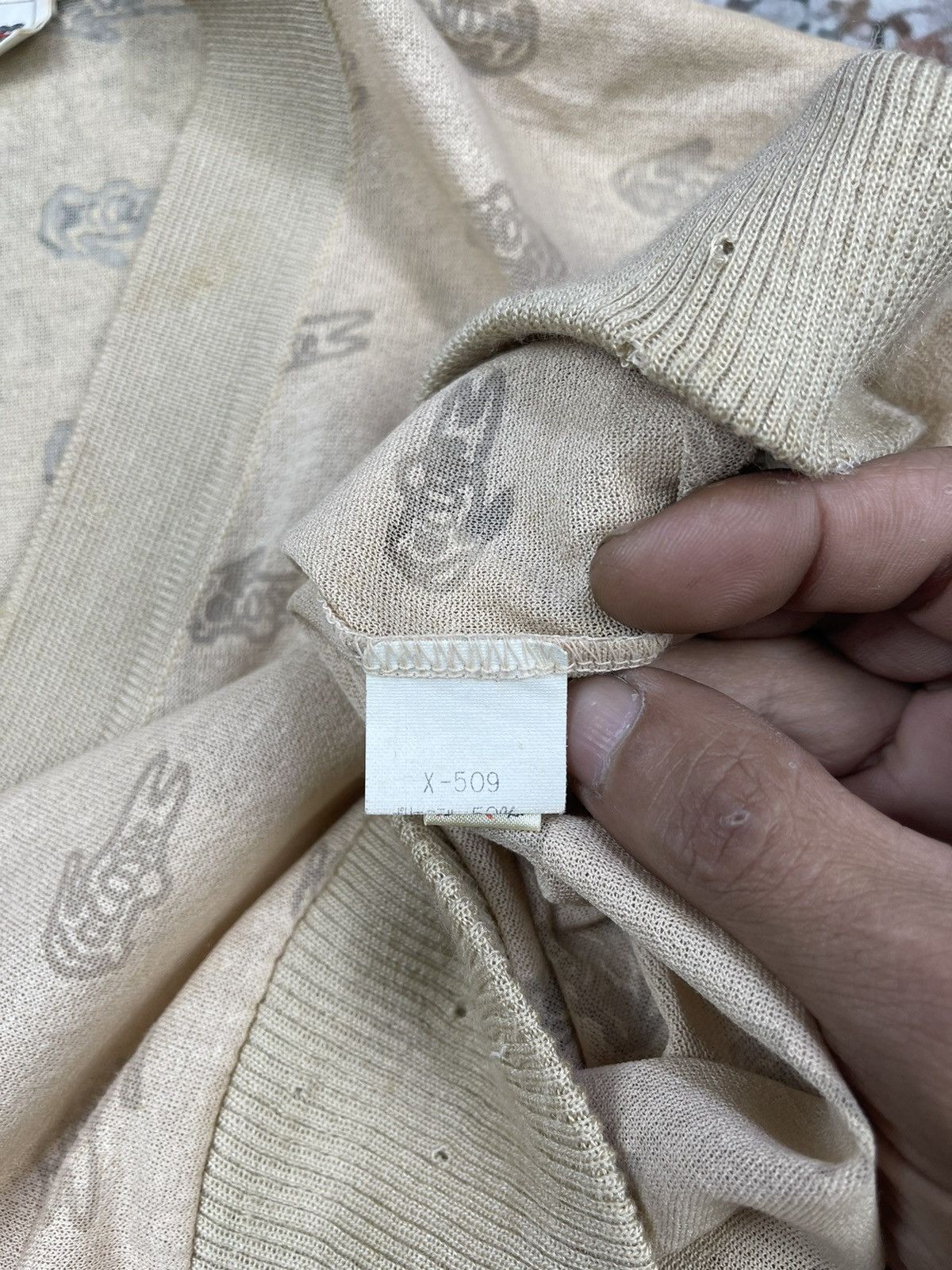 Lacoste Vintage Lacoste Full Monogram V Neck Jumper Sweater Size US S / EU 44-46 / 1 - 15 Thumbnail
