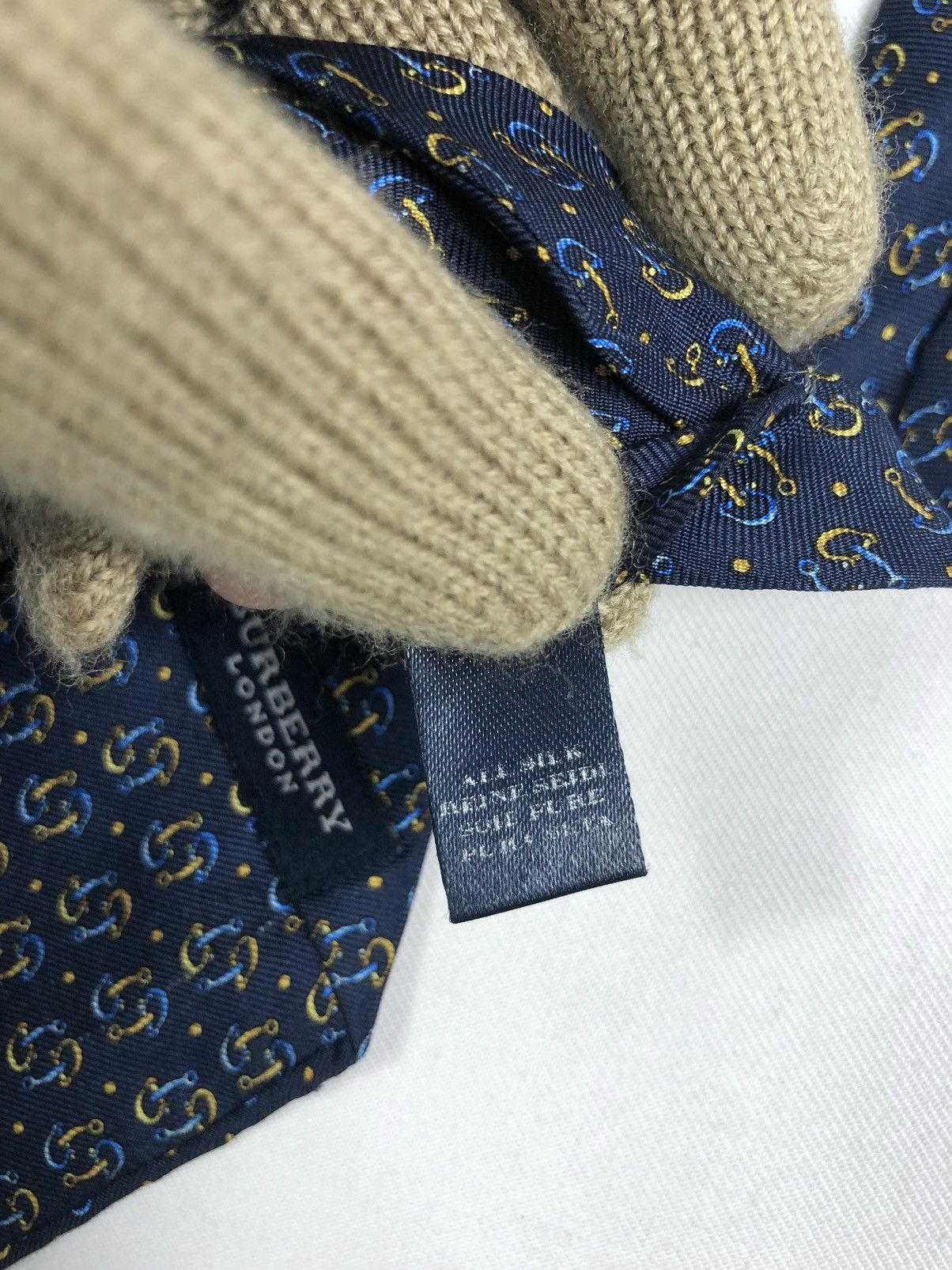 Burberry Rare Burberry London Silk Tie Size ONE SIZE - 8 Thumbnail