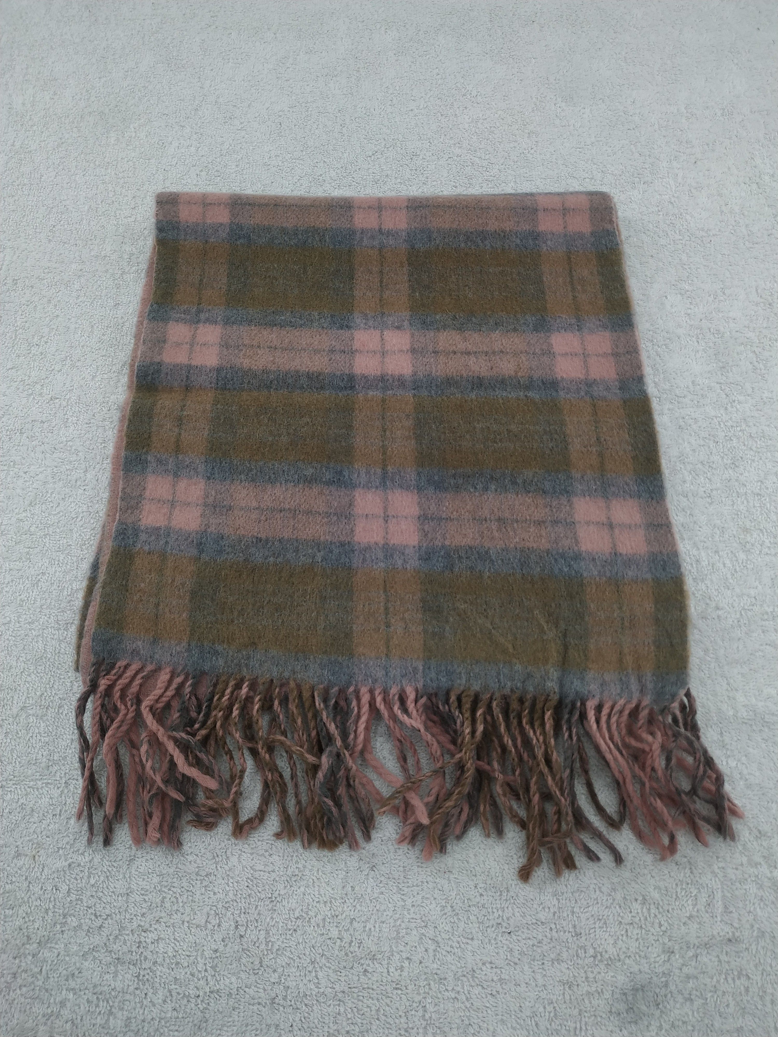 Pierre Balmain Vintage Pierre Balmain Wool Scarf/Muffler/Neckwear MF203 Size ONE SIZE - 1 Thumbnail