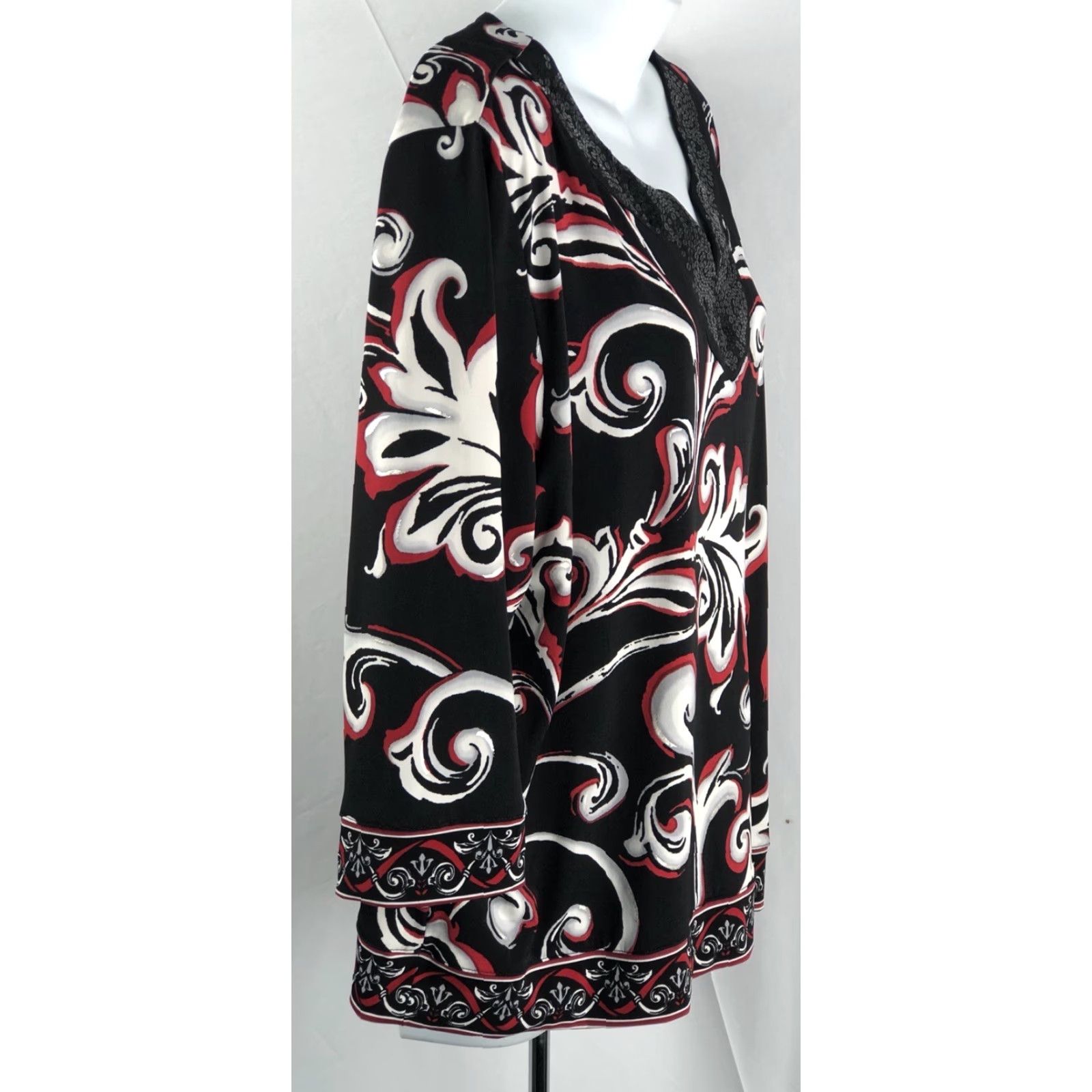 Vintage Alfred Dunner Tunic Top PXL Blk/red Mod Geo Sequin V-Neck 3/4 Sleeve Women Size XL / US 12-14 / IT 48-50 - 2 Thumbnail