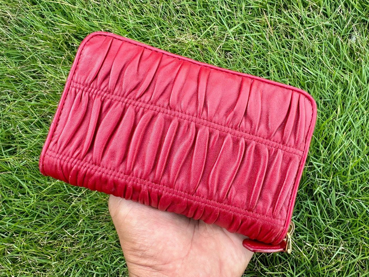 Prada Portagfolio Lampo Gaufre Nappa Leather In Rosso Round Zipper Size ONE SIZE - 2 Thumbnail