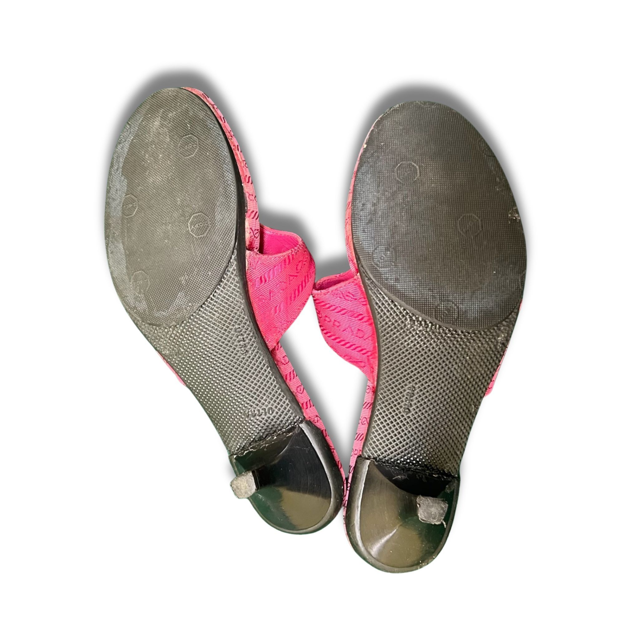 Prada Vintage Prada Pink Sandals Women's 6 Thong Kitten Heel Made Size US 6 / IT 36 - 3 Thumbnail