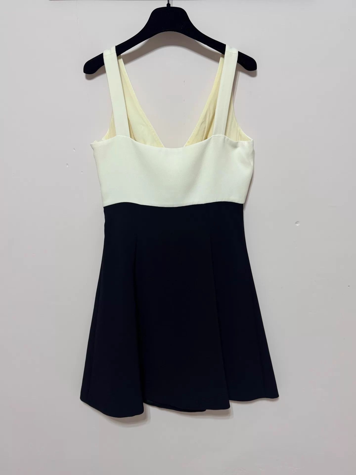 Miu Miu MIU MIU 12SS Black & White Colorblock Dress 40 Size S / US 4 / IT 40 - 2 Thumbnail
