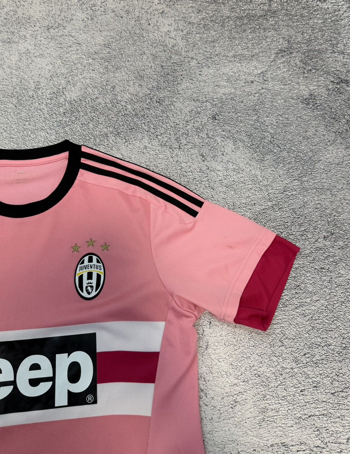 Adidas Juventus Pink Jersey Adidas 2015 2016 Away Drake MenM S12846 Size US M / EU 48-50 / 2 - 3 Thumbnail