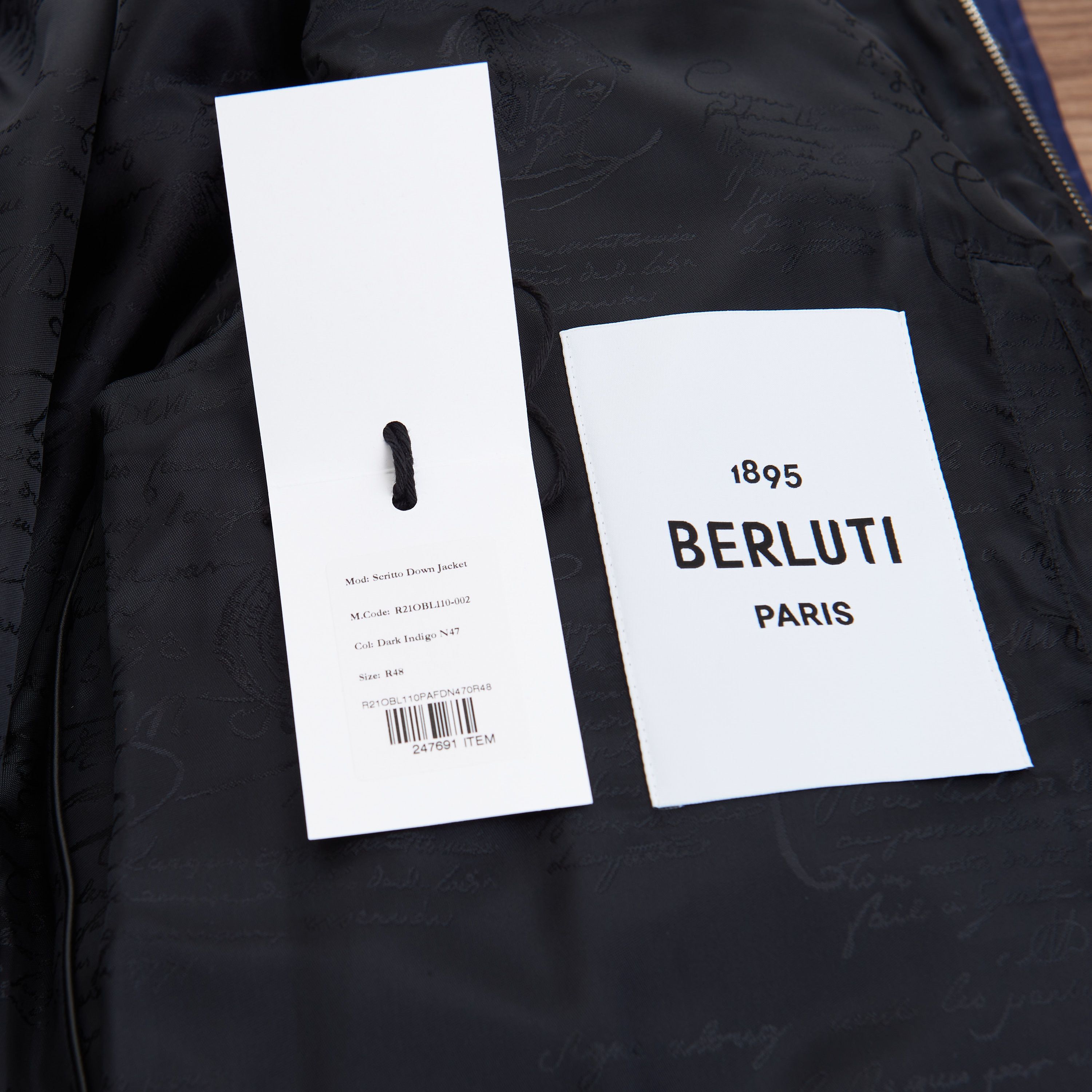 Berluti Scritto Down Jacket In Dark Indigo Blue Size US L / EU 52-54 / 3 - 11 Thumbnail