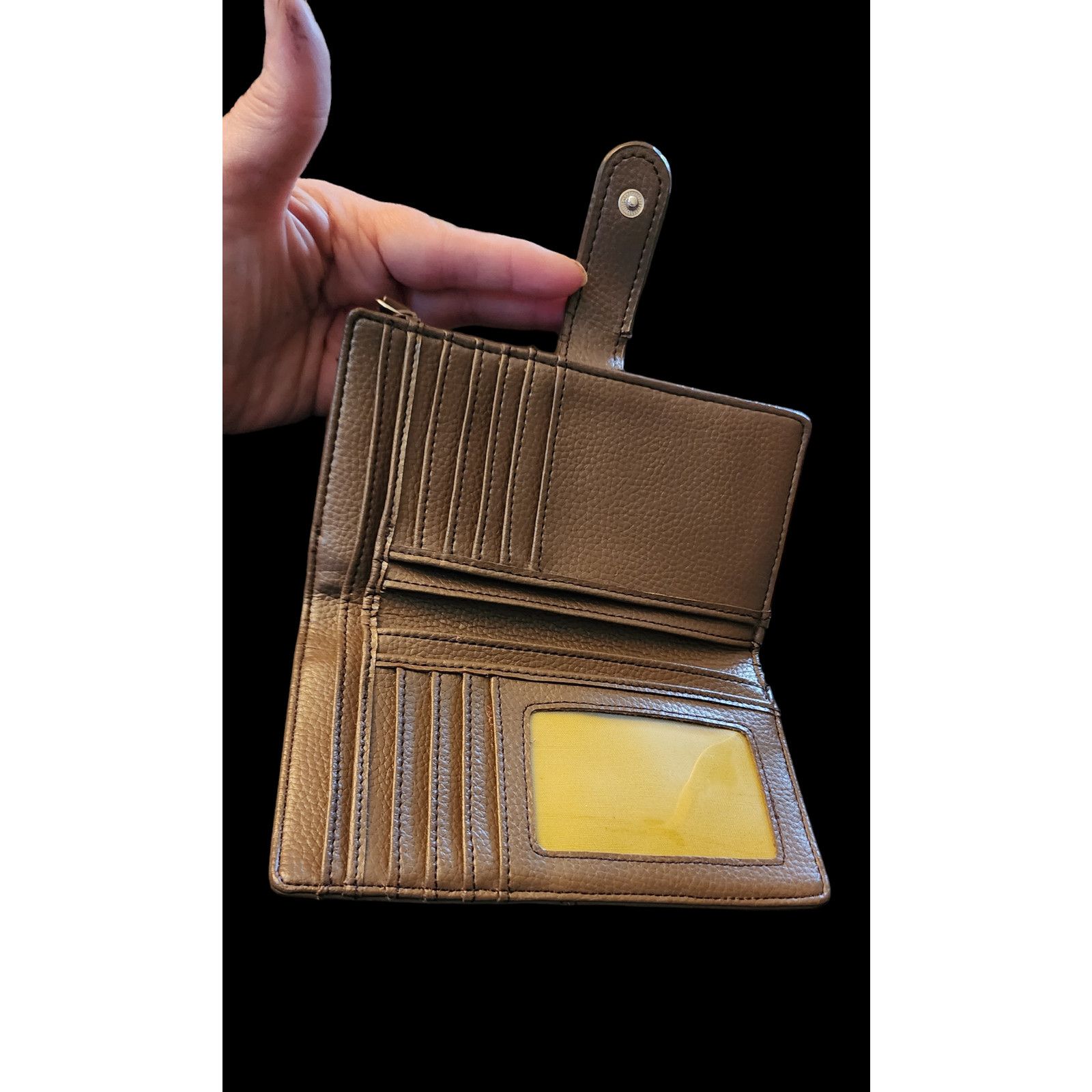 Kenneth Cole Kenneth Cole Reaction Brown leather wallet. Size ONE SIZE - 4 Thumbnail