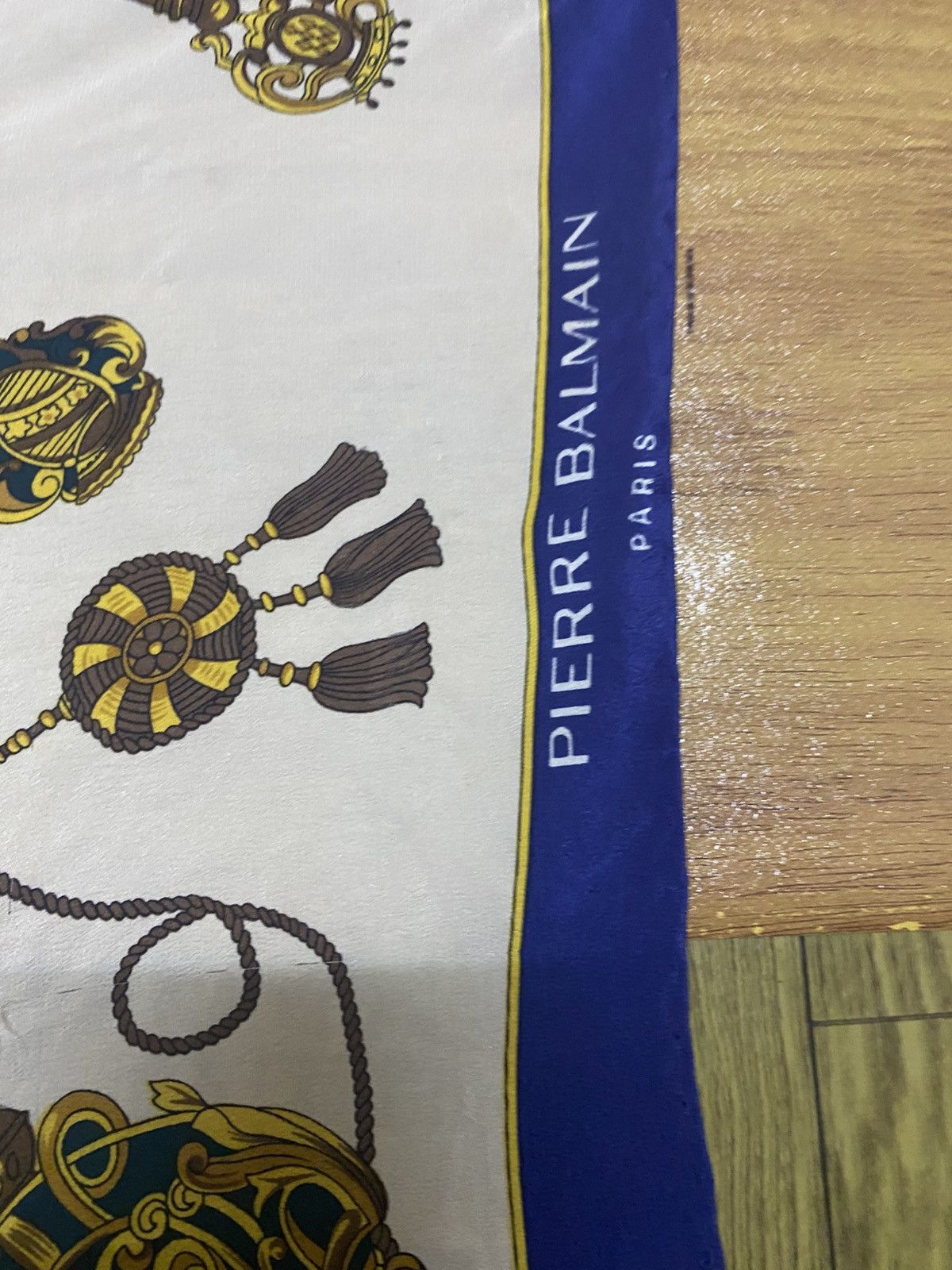 Pierre Balmain Pierre Balmain silk scarves Size ONE SIZE - 2 Thumbnail