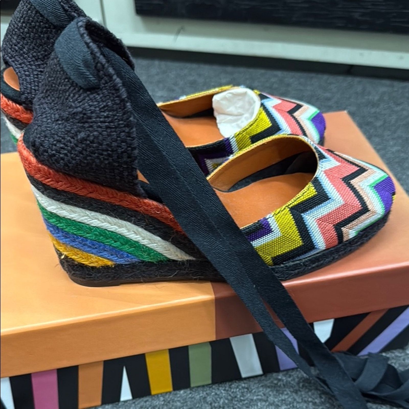 Missoni NWT Missoni Colorful Zigzag Espadrille Wedges Size 36 US 6 Size US 6 / IT 36 - 6 Thumbnail