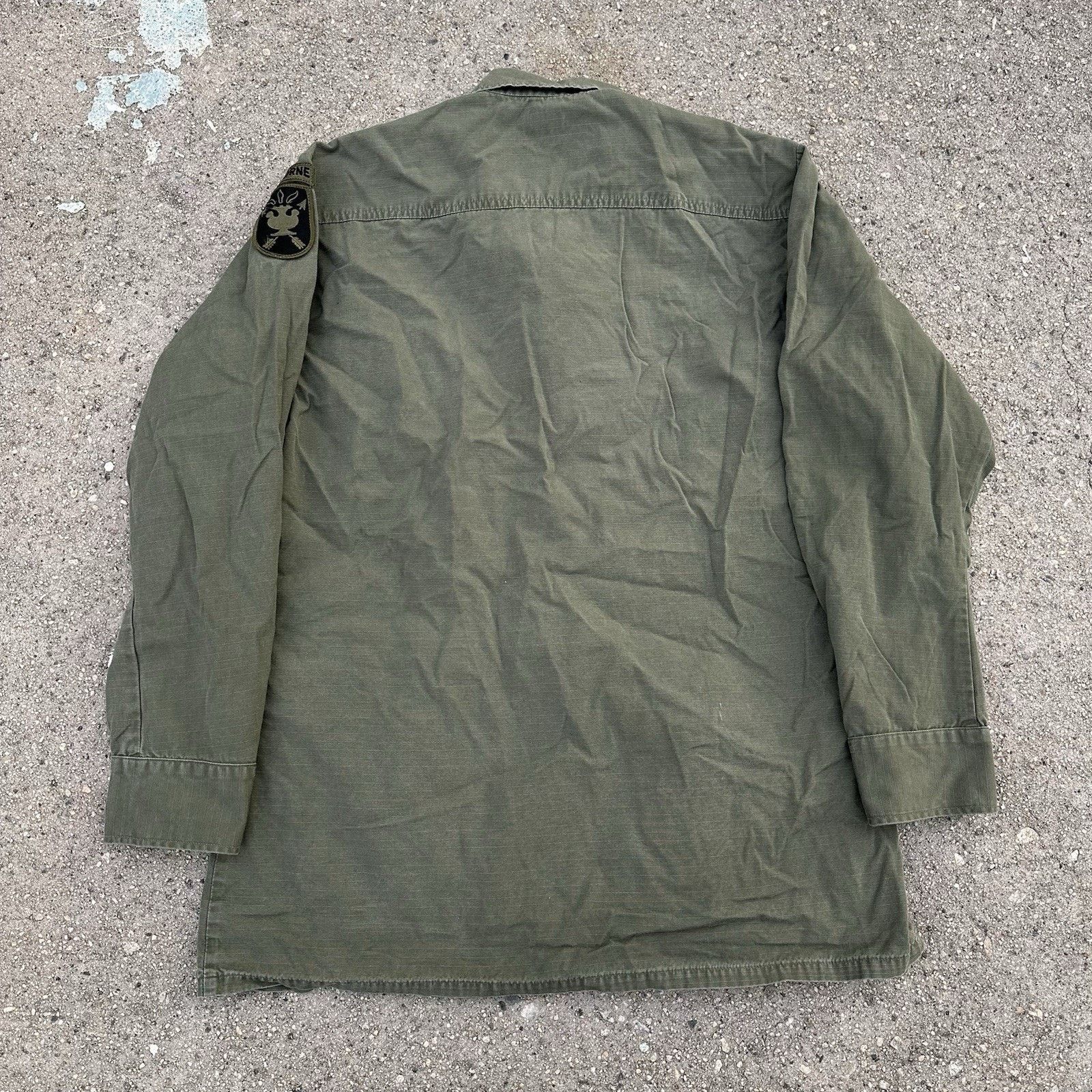 Vintage Vintage 70s OG-107 Rip Stop Poplin Slant Pocket Coat Vietnam Size US S / EU 44-46 / 1 - 3 Thumbnail