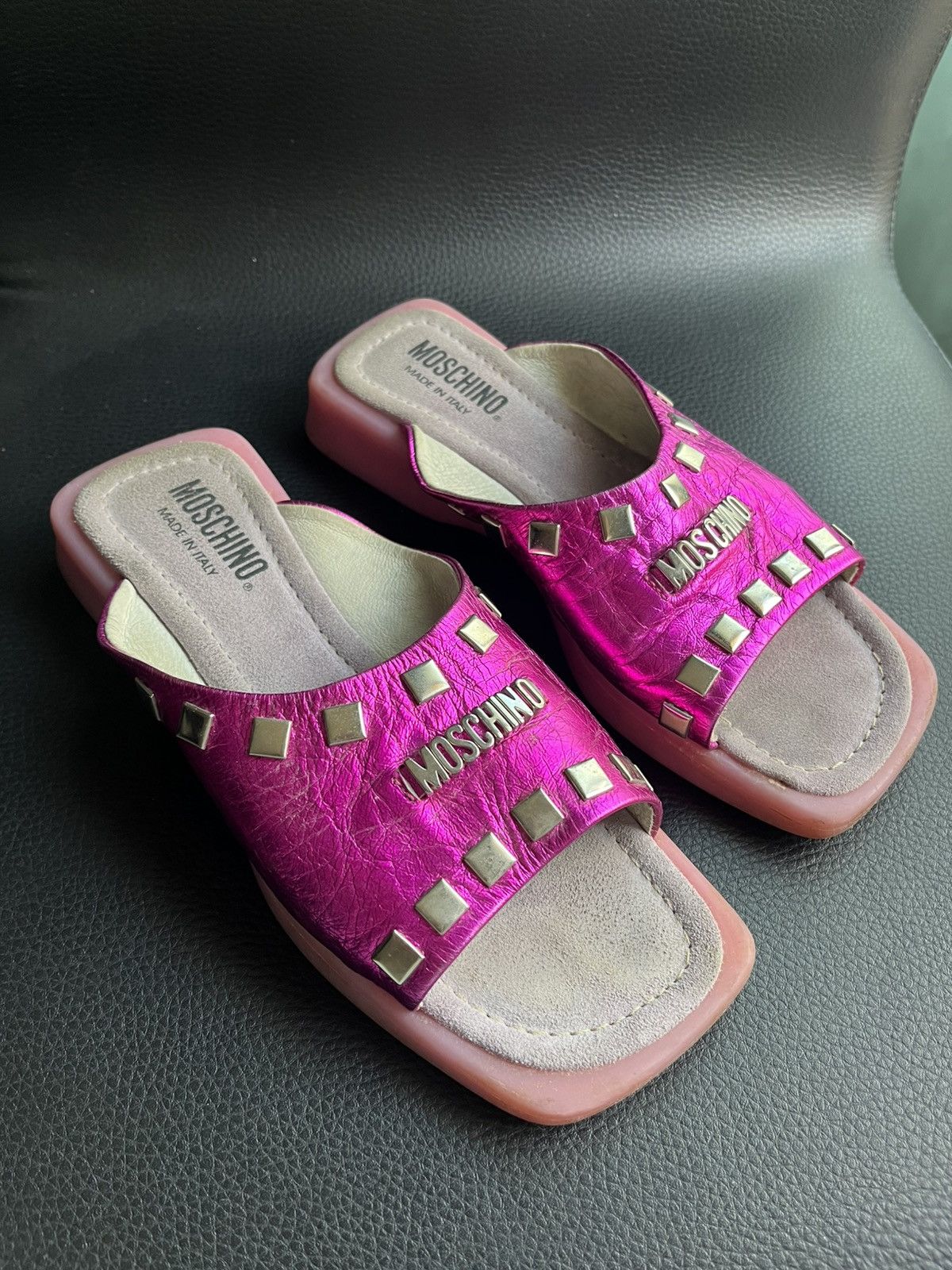 Moschino Mowchino vintage 35 pink leather flip flops Size US 5 / IT 35 - 1 Thumbnail