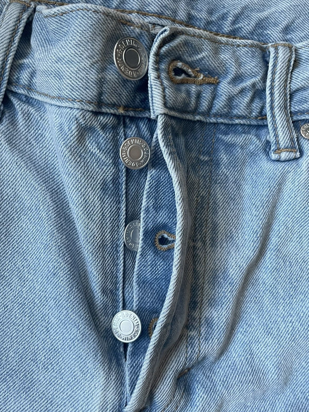 H&M H&M relaxed blue light jeans Size US 33 - 3 Thumbnail