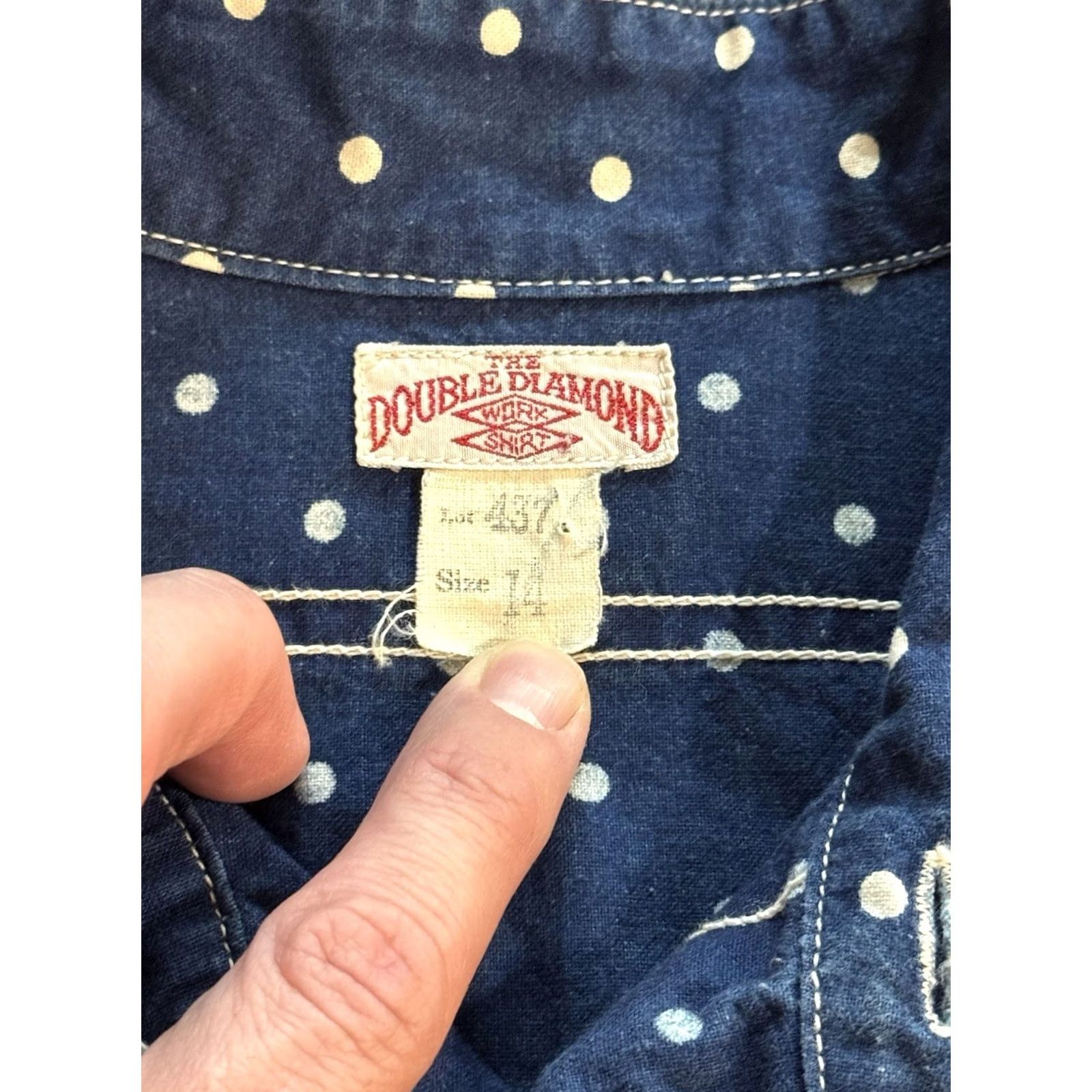 Vintage The Real McCoy’s Double Diamond Chin Strap Stifel Dot Pattern Work Shirt Size 14 Blue Cotton Polka Dot Long Sleeve Button-Up 20s 30s Mens Size US S / EU 44-46 / 1 - 5 Thumbnail