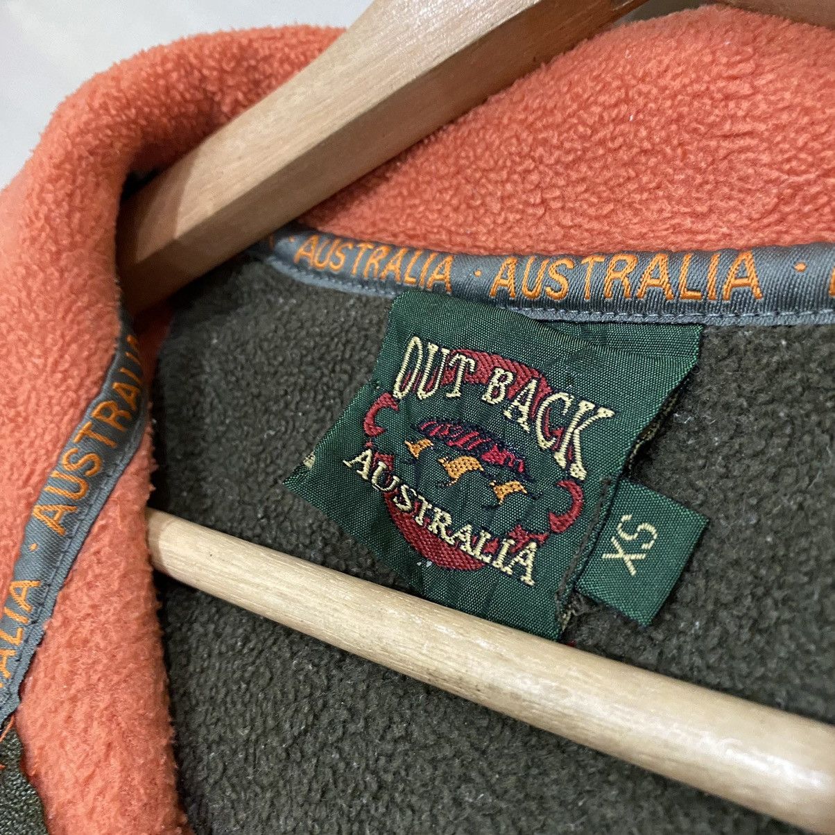 The Australian Outback Collection VINTAGES OUTBACK AUSTRALIA POLAR FLEECY KANGAROO JACKET Size US XS / EU 42 / 0 - 8 Thumbnail