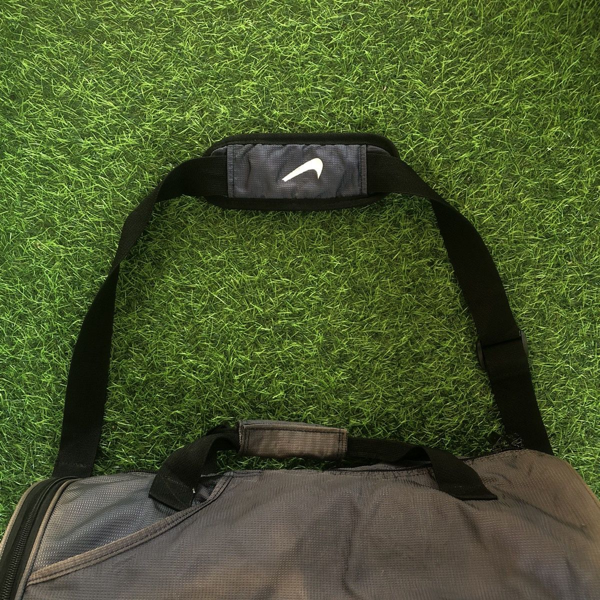 Nike × Vintage Vintage 00’s duffle bag Nike Size ONE SIZE - 2 Thumbnail