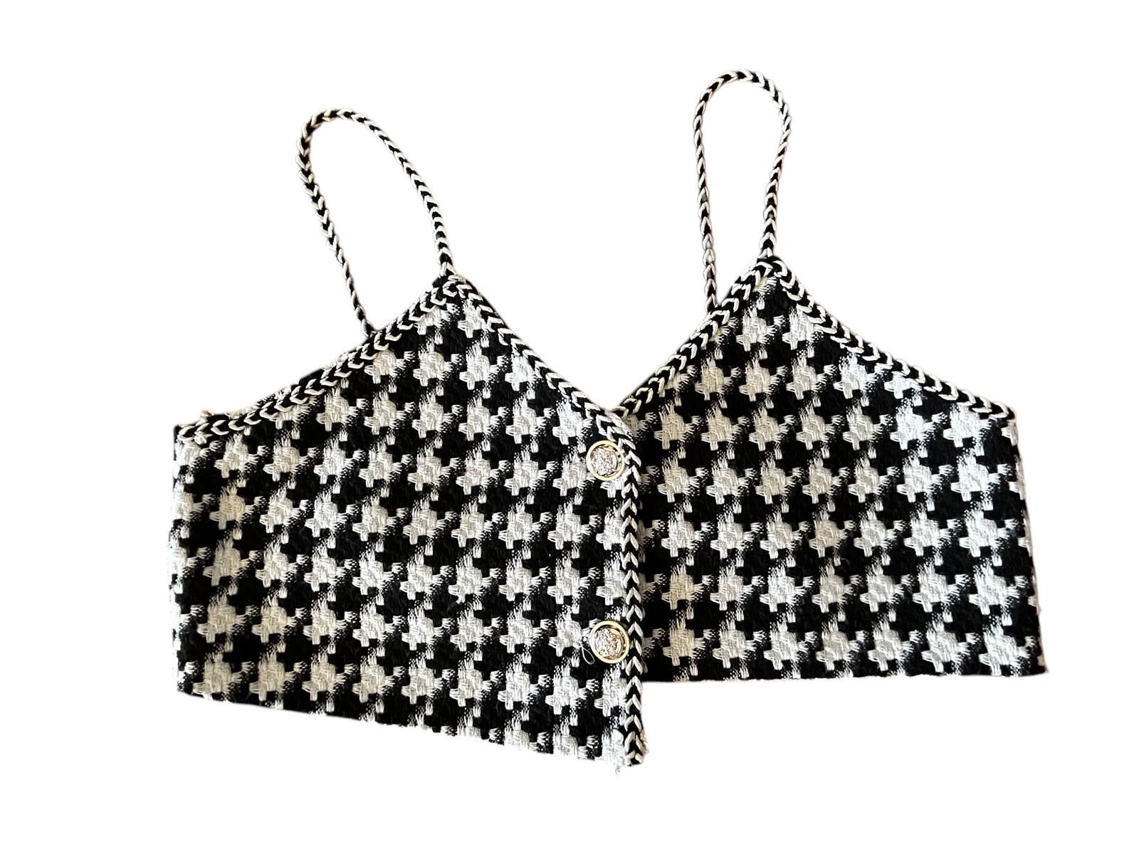 Designer Chic Black & White Houndstooth Crop Top Size XS / US 0-2 / IT 36-38 - 1 Thumbnail