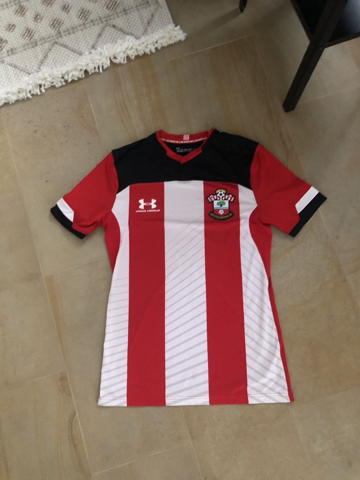 Under Armour UNDER ARMOUR SOUTHAMPTON 2019/20 JERSEY Size US M / EU 48-50 / 2 - 1 Thumbnail