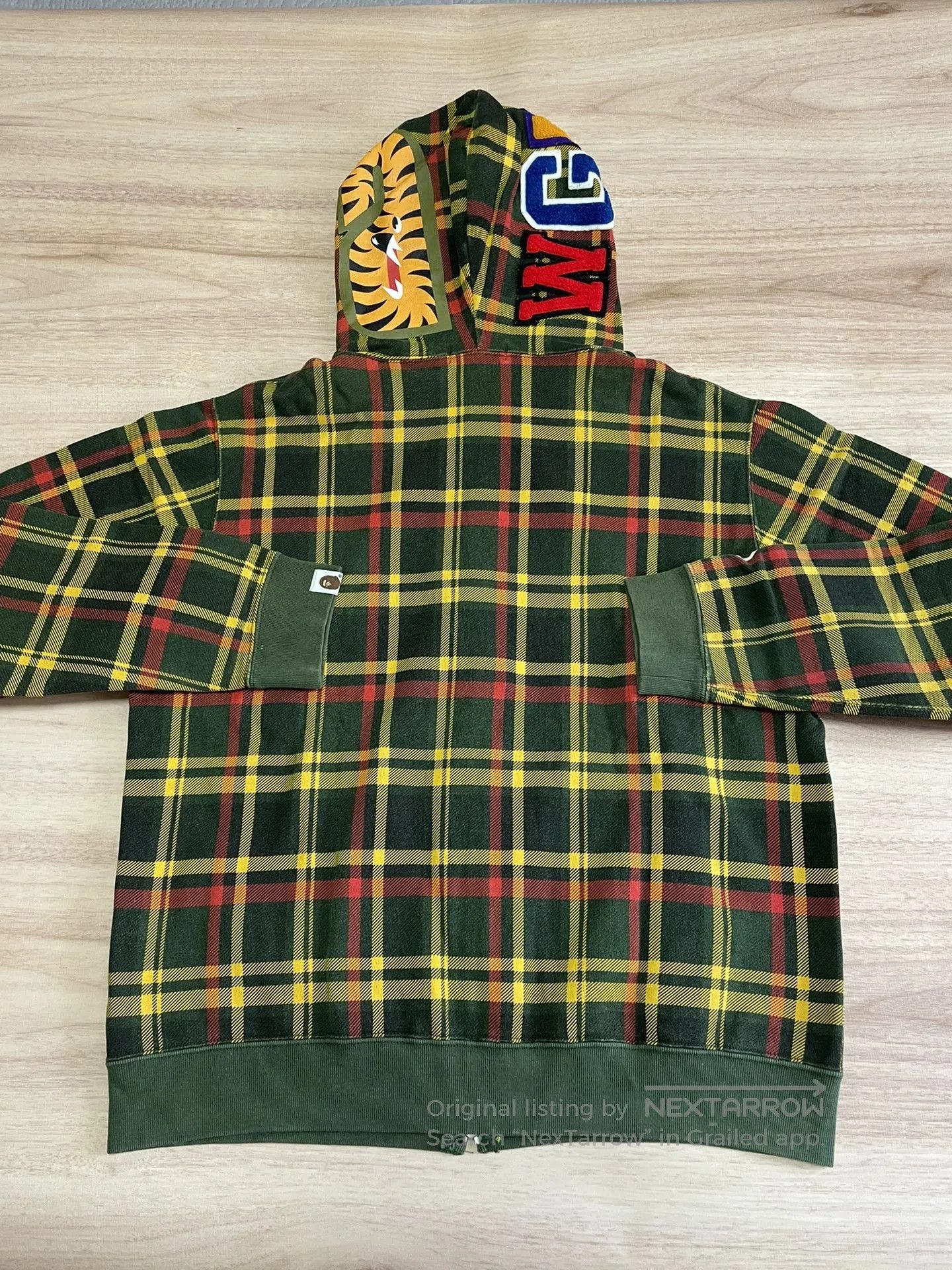 Bape bape plaid shark hoodie size s. Size US S / EU 44-46 / 1 - 2 Thumbnail