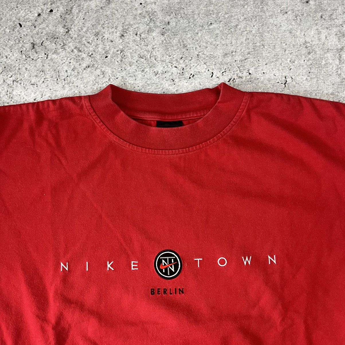 Nike × Vintage Nike town Berlin tee 00s vintage Size US L / EU 52-54 / 3 - 4 Thumbnail