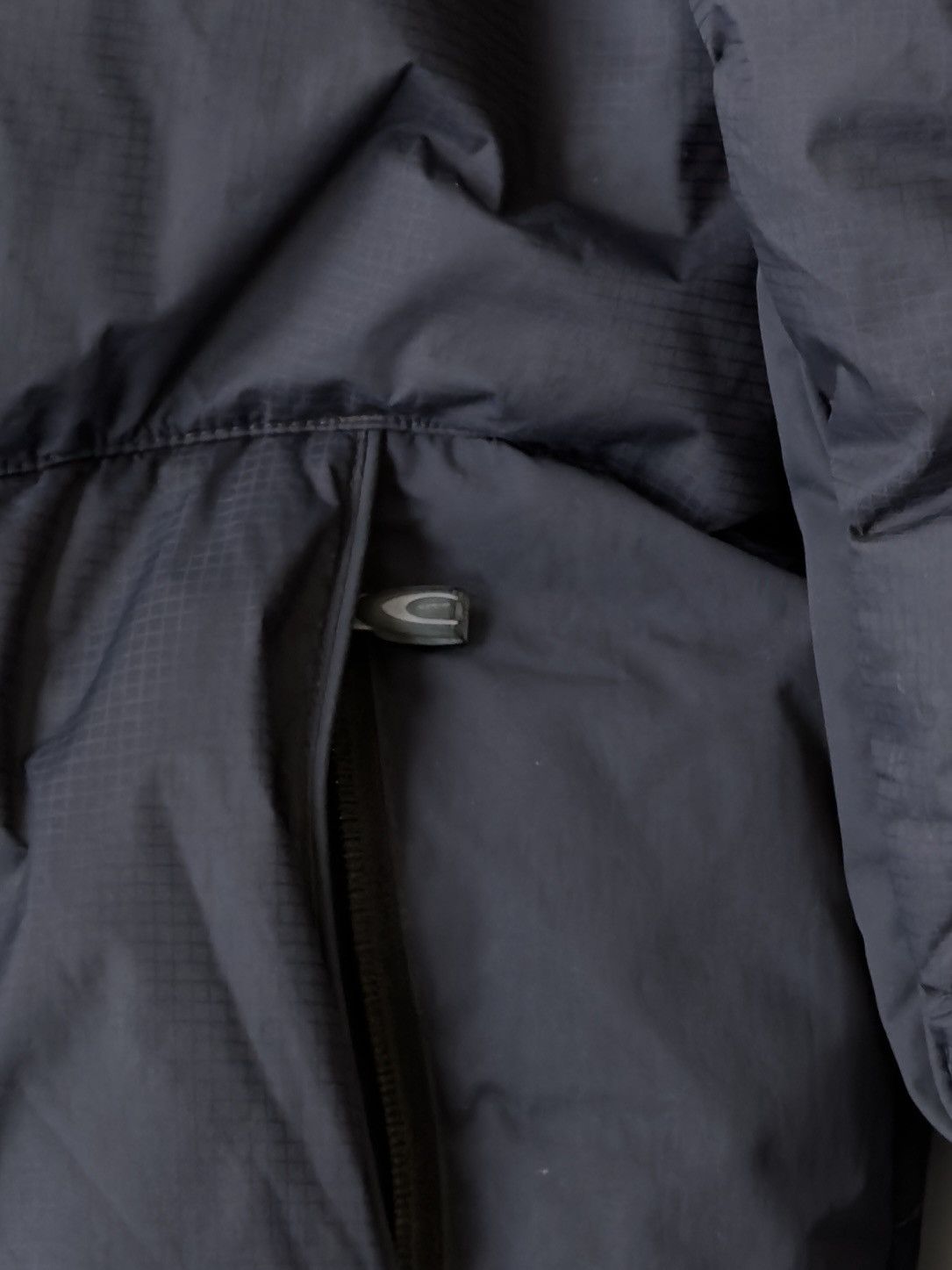 Oakley Oakley AW06 Goose Down Technical Puffer Jacket Dark Size L Size US L / EU 52-54 / 3 - 13 Thumbnail