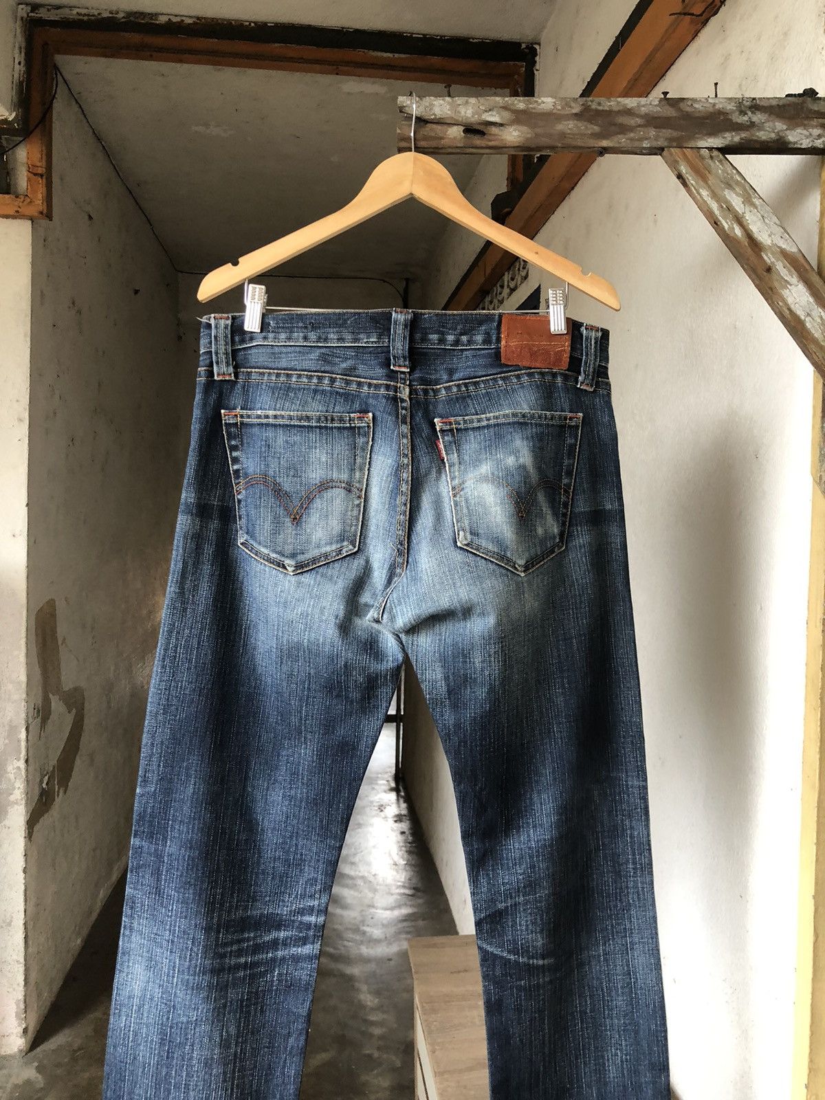 Levi's Vintage Levis 505 Flare Straight Cut Distressed Jeans Size US 34 / EU 50 - 12 Thumbnail