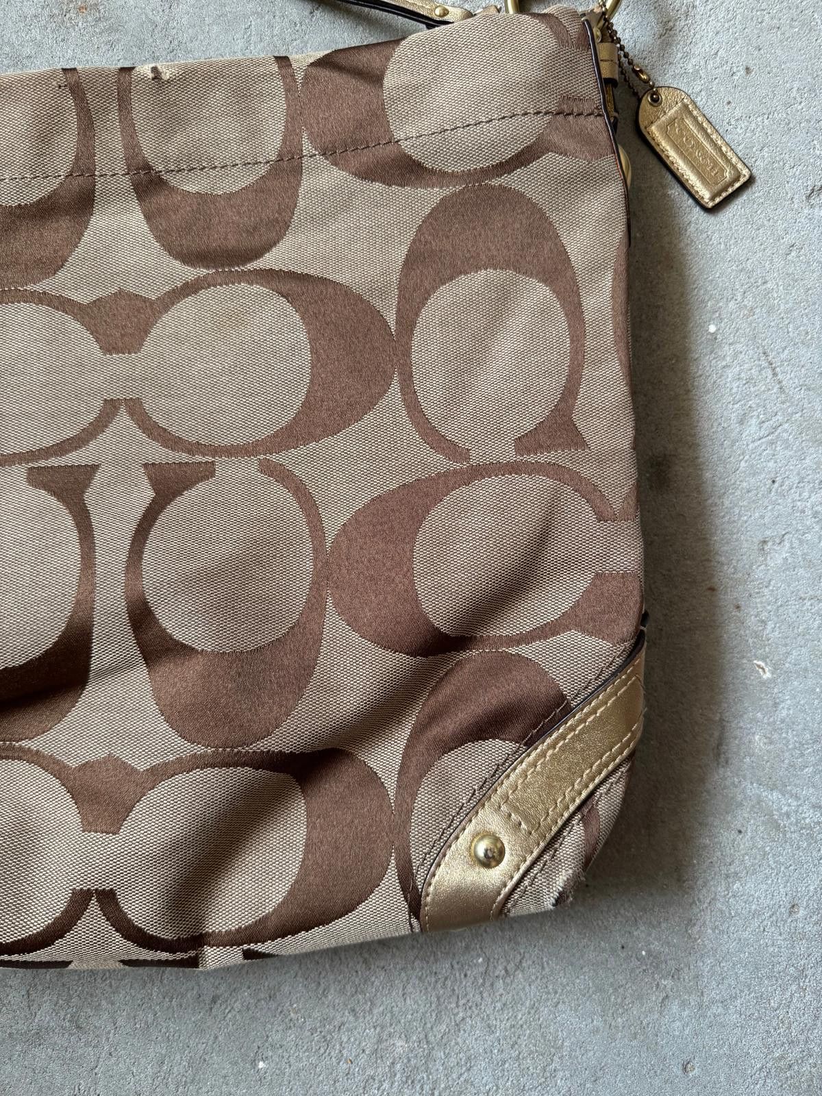 Coach Coach Signature Carly ShoulderBag Beige/Gold Size ONE SIZE - 7 Thumbnail