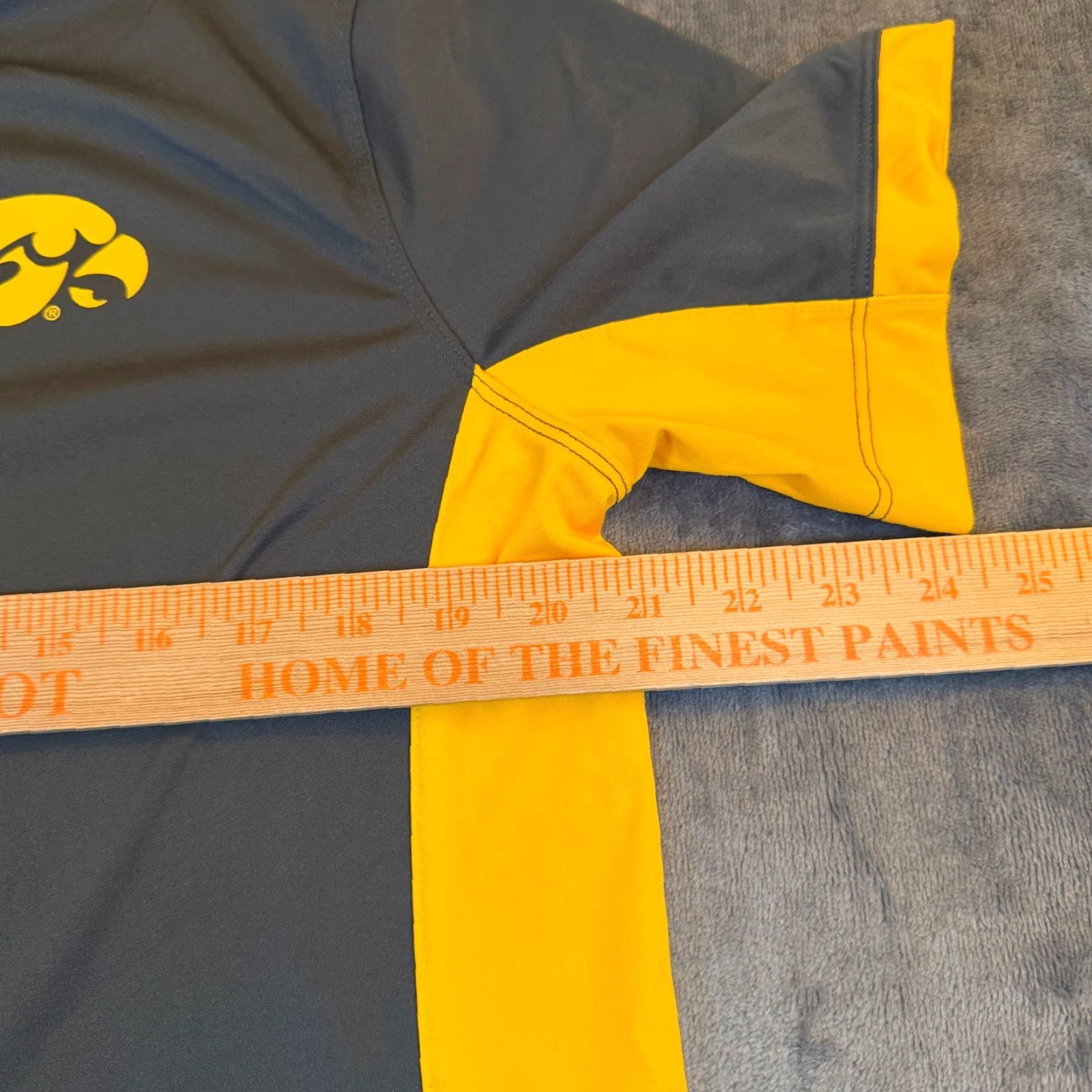 Nike Nike Dri-FIT Polo Shirt Mens Medium Gray Yellow College University Hawkeyes NCAA Sideline Athletic Casual/Activewear Shirt Size US M / EU 48-50 / 2 - 7 Thumbnail