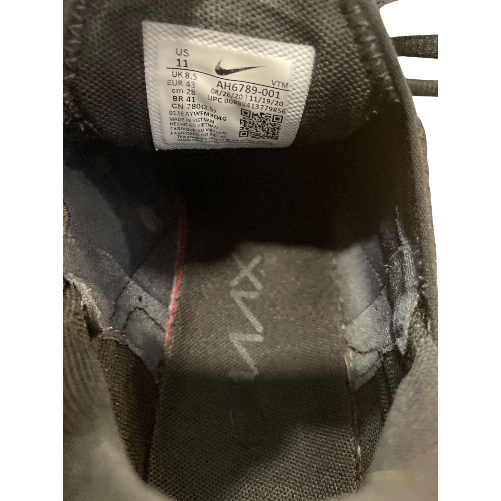 Nike Nike Air Max 270 Womens black Running sneakers sz 11 SKU Size US 11 / IT 41 - 8 Thumbnail