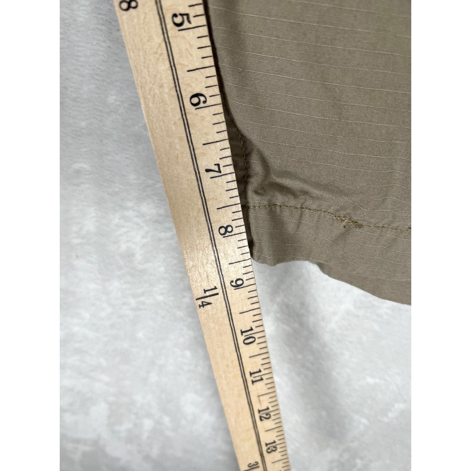 Levi's Levi's Cargo Shorts Mens 38 Khaki Ripstop Multi Pocket Utility Hiking Beige 9 In Inseam Front Flat Front Pockets Mens Size US 38 / EU 54 - 5 Thumbnail