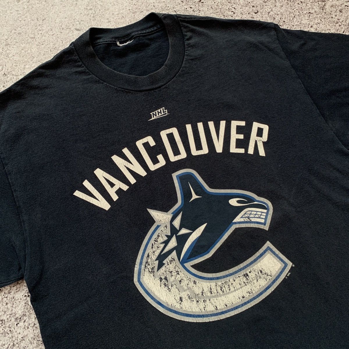 NHL NHL Vancouver T-shirt tee vintage 90s Size US L / EU 52-54 / 3 - 2 Thumbnail