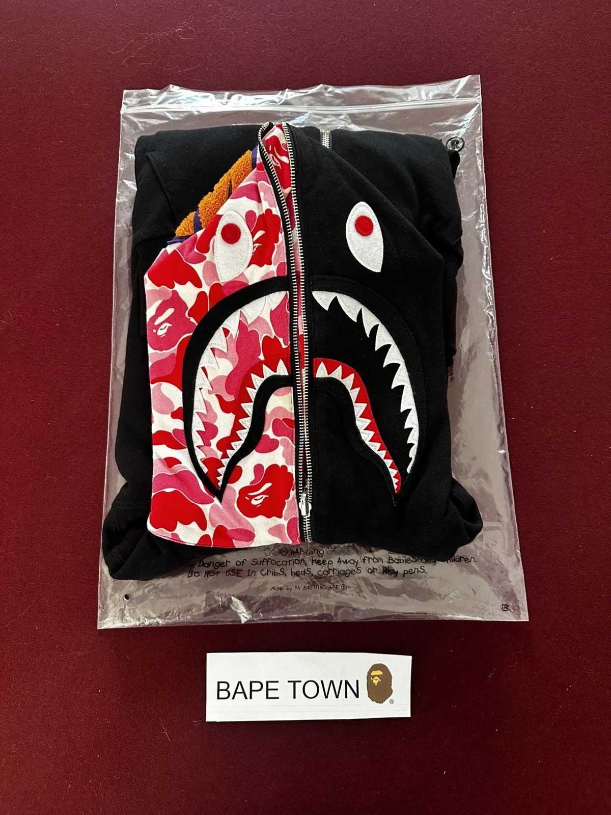 Bape ABC CAMO REVERSIBLE SHARK FULL ZIP HOODIE (BLACK/PINK) Size US XXL / EU 58 / 5 - 1 Thumbnail