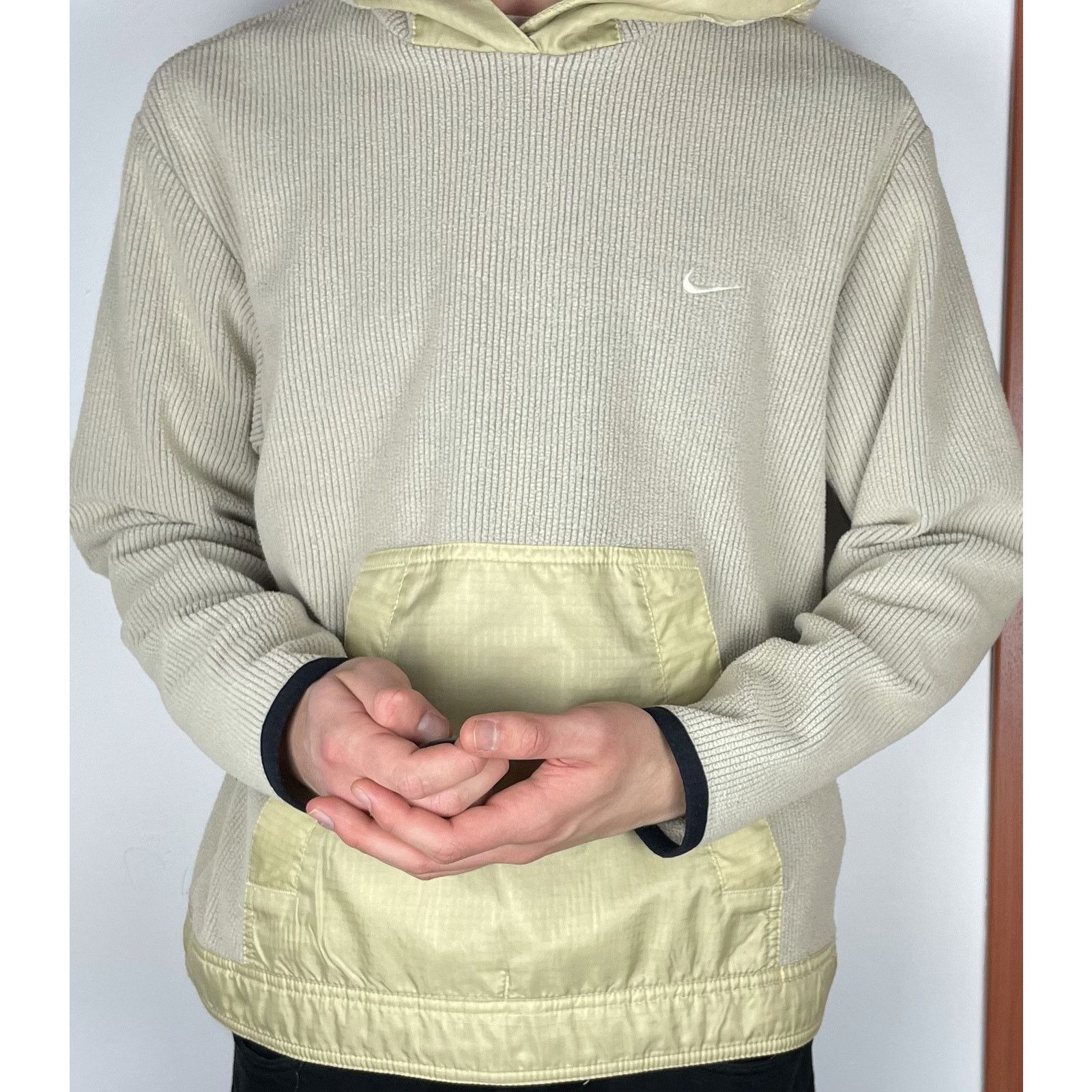 Nike × Vintage Nike Mens Beige Polyester Fleece Lined Pullover Hoodie Small Size US S / EU 44-46 / 1 - 2 Thumbnail