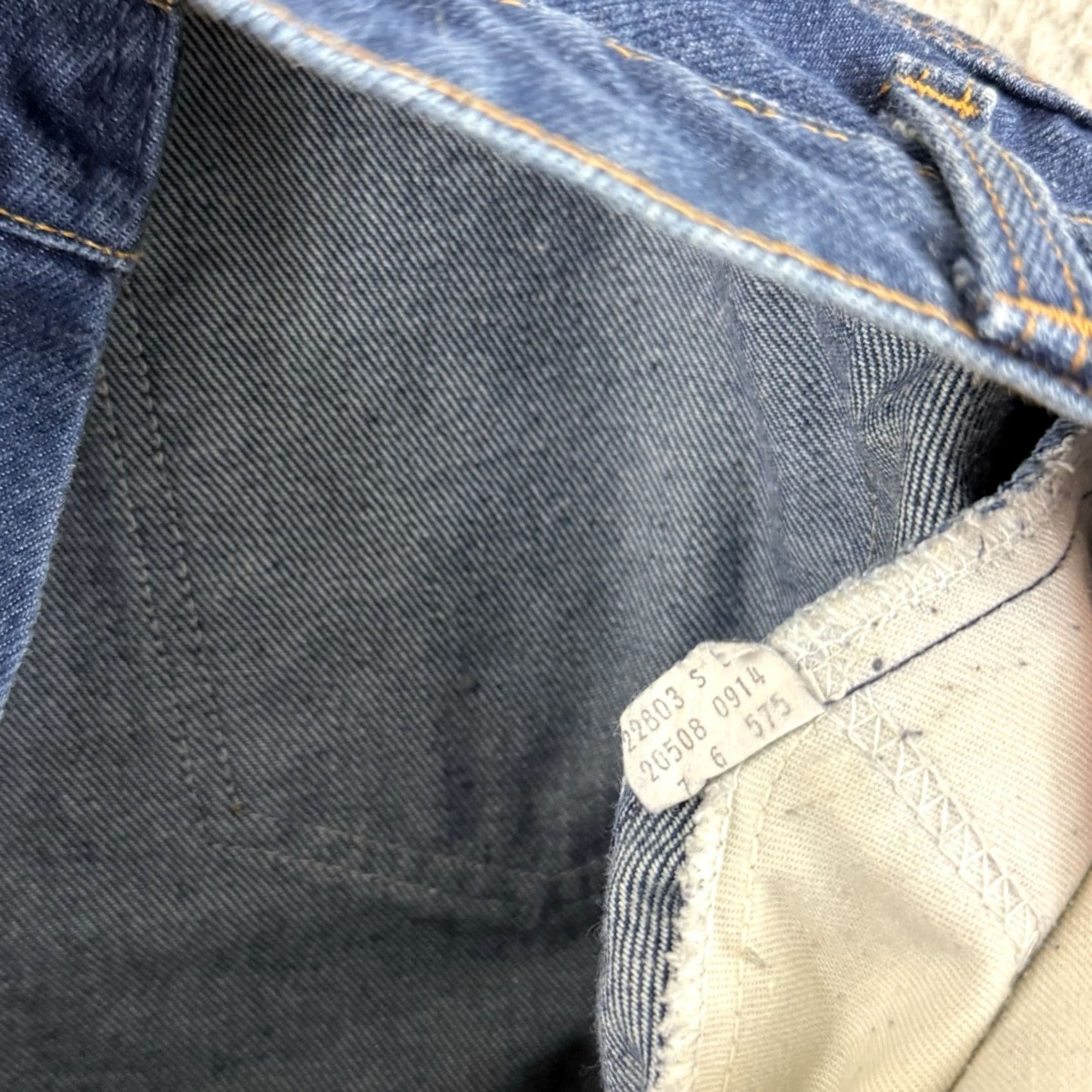 Levi's VINTAGE Levi's Jeans 34x31 Blue 20508 5-Pocket Zip Denim Straight Men’s Retro 80s Preppy United States Men Size US 34 / EU 50 - 5 Thumbnail