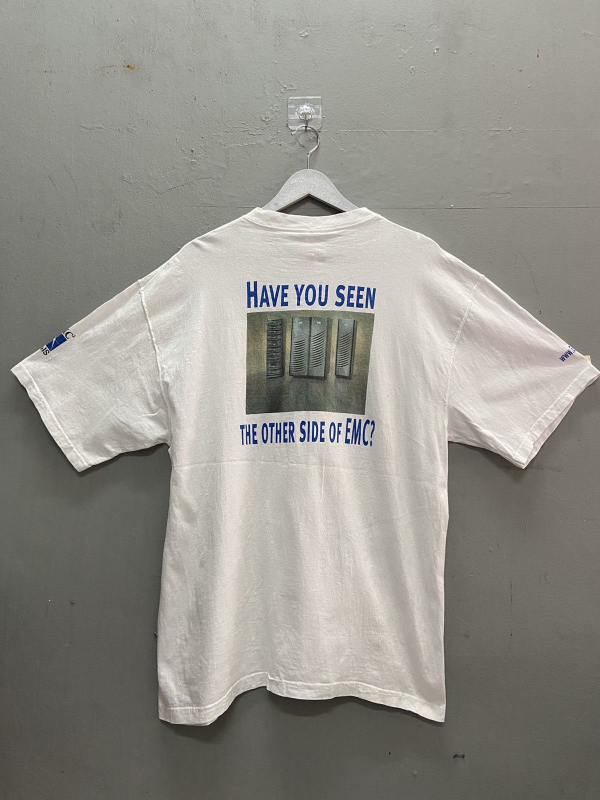 Vintage VINTAGE EMC STORAGE MANAGEMENT SOFTWARE TEE SHIRT Size US XL / EU 56 / 4 - 3 Thumbnail