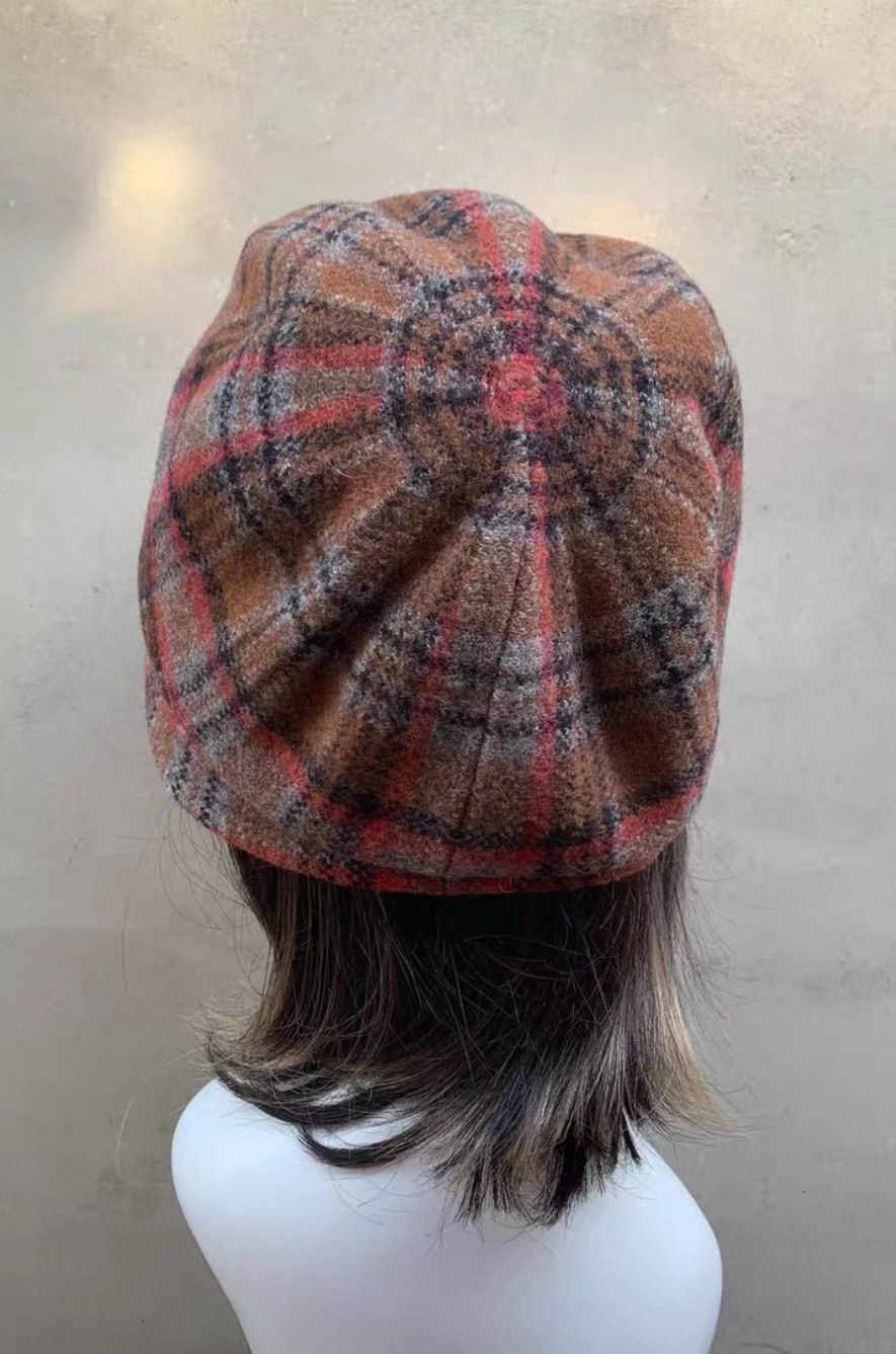 Vivienne Westwood Vivienne Westwood Beige plaid large Saturn newsboy hat Size ONE SIZE - 3 Thumbnail