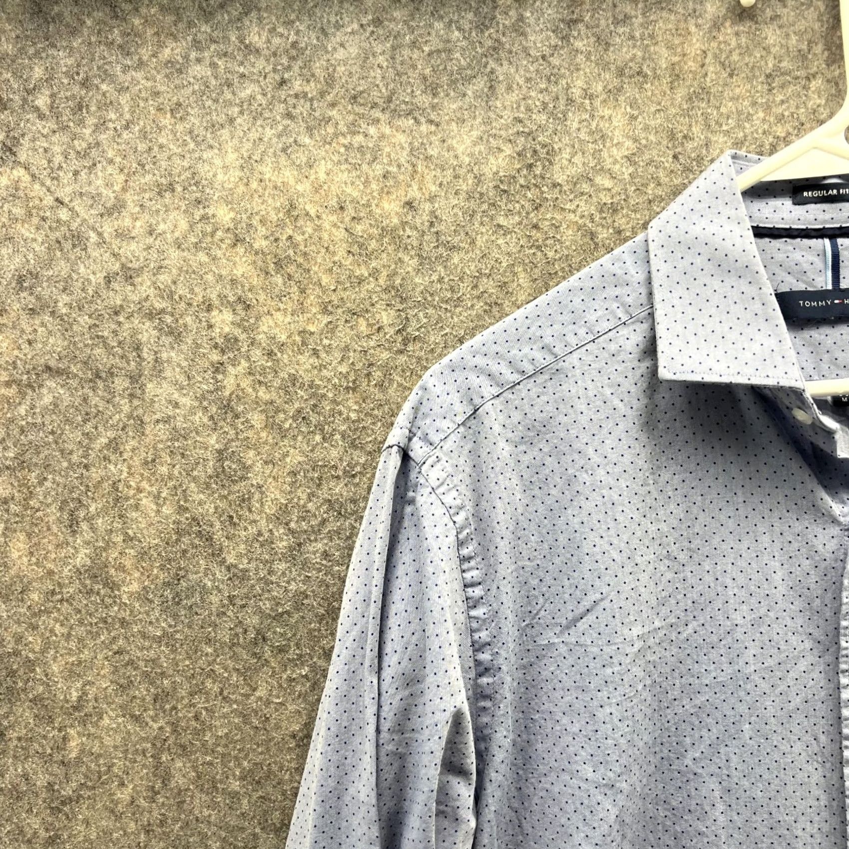 Tommy Hilfiger VINTAGE? No. Tommy Hilfiger Shirt Men Medium Adult Blue Casual Button-Down Polka Dot 42 in Chest Regular Size US M / EU 48-50 / 2 - 3 Thumbnail