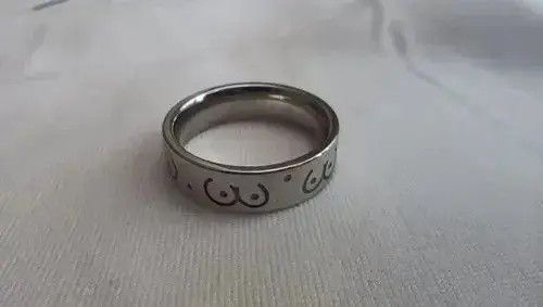 VIBE Size Us9 Big Frog Eyes Ring Size ONE SIZE - 1 Thumbnail