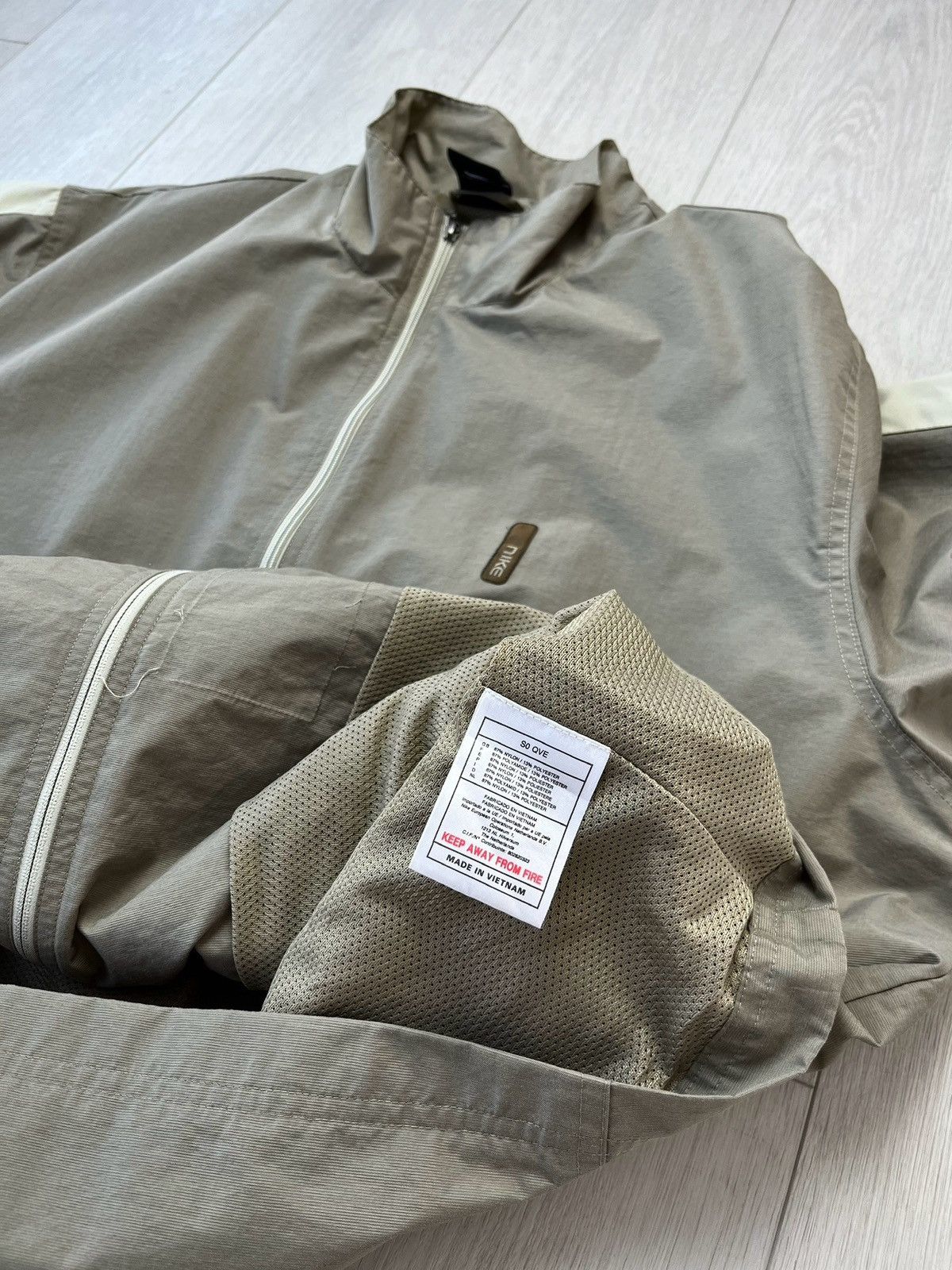 Nike Nike Vintage Nylon Track Jacket Y2K Streetwear 90s Drill Size US L / EU 52-54 / 3 - 19 Thumbnail
