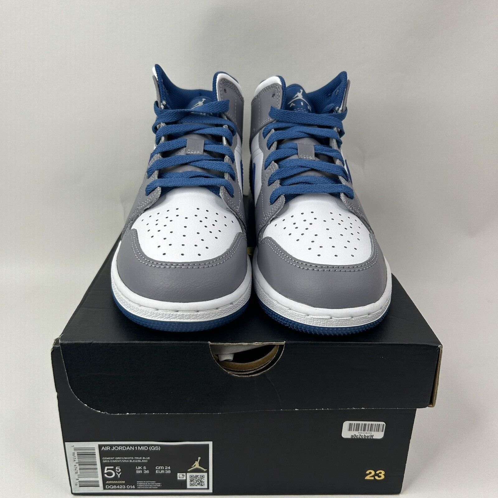 Nike Nike Air Jordan 1 Mid GS “Cement Grey/True Blue" 2024 Size US 7 / IT 37 - 2 Thumbnail