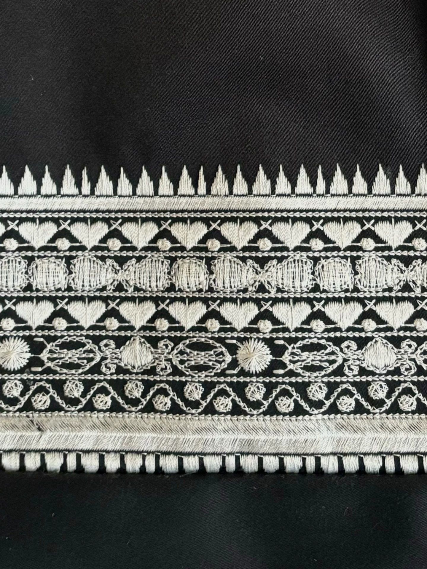 Jean Paul Gaultier Black & White Embroidered Tote Bag Size ONE SIZE - 3 Thumbnail