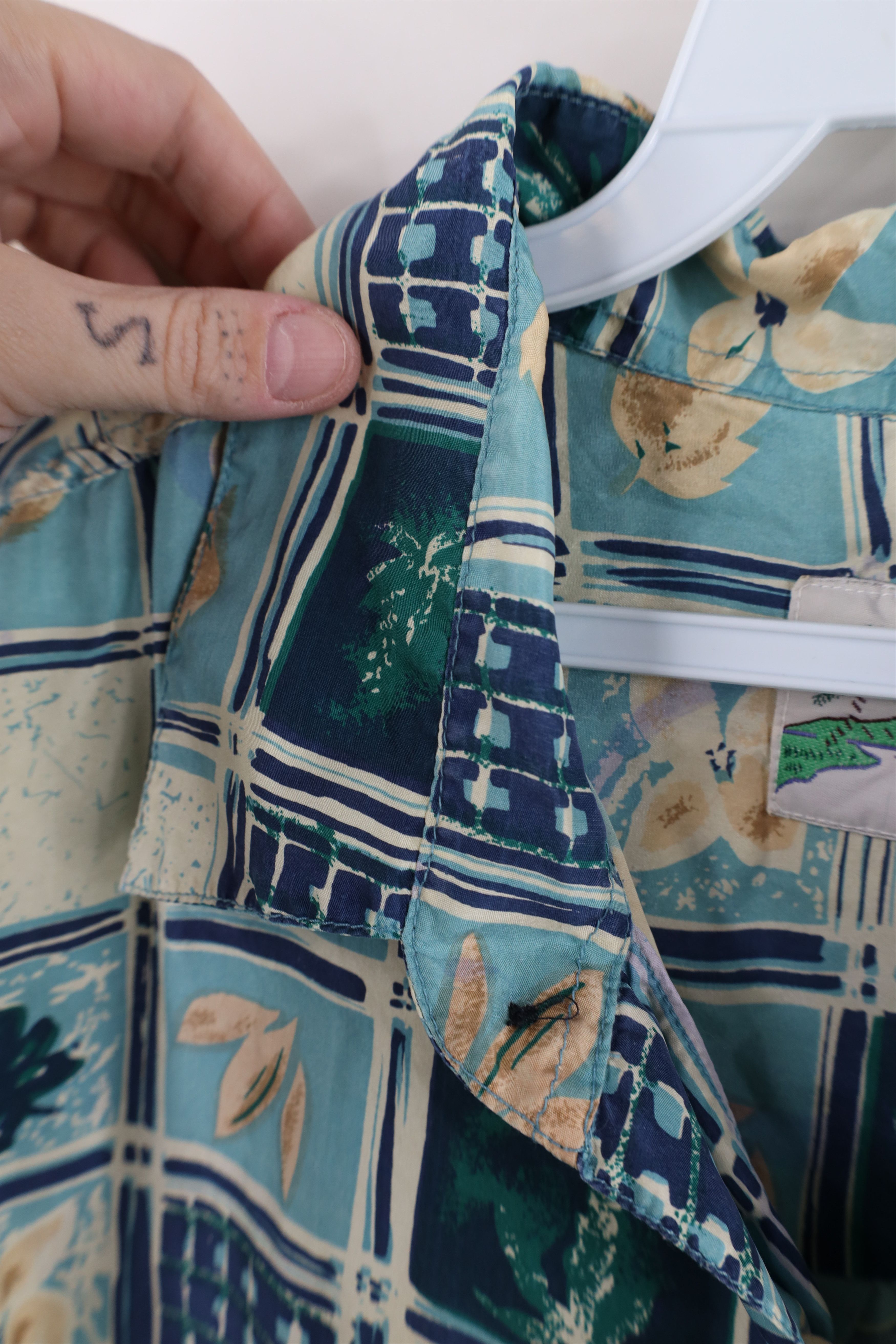 Vintage Vintage 90s Streetwear Leaf Baggy Short Sleeve Button Shirt Size US XL / EU 56 / 4 - 9 Thumbnail