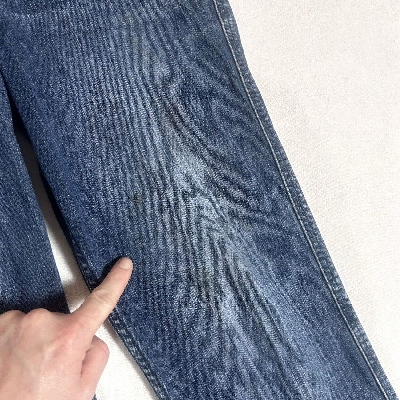 Carhartt Carhartt Jeans Womens 6 Short Blue Denim 6S STAINED Straight Jeans Carhartt Original Fit 5-Pocket Womens Size 28" / US 6 / IT 42 - 2 Thumbnail