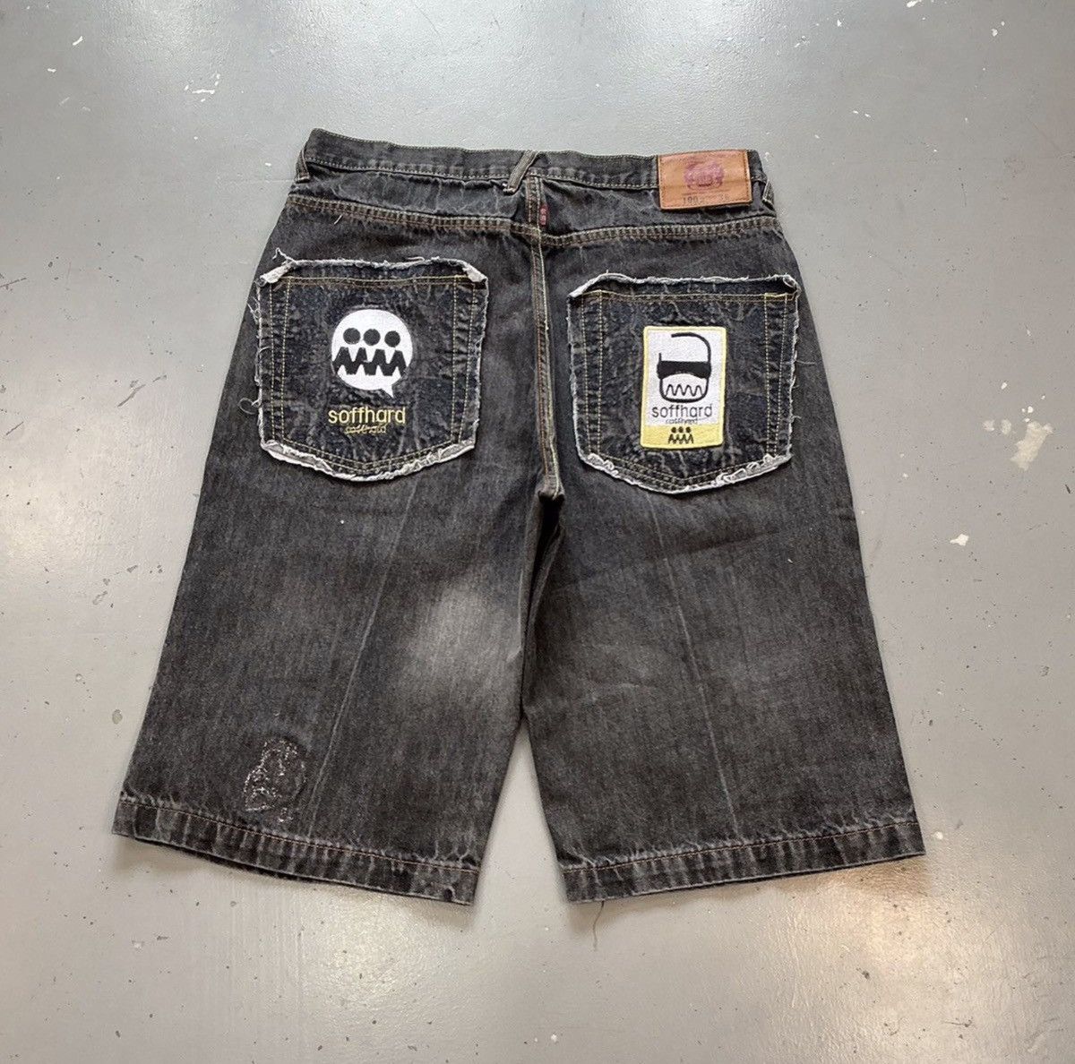 Red Monkey Vintage rmc shorts Size US 36 / EU 52 - 1 Thumbnail