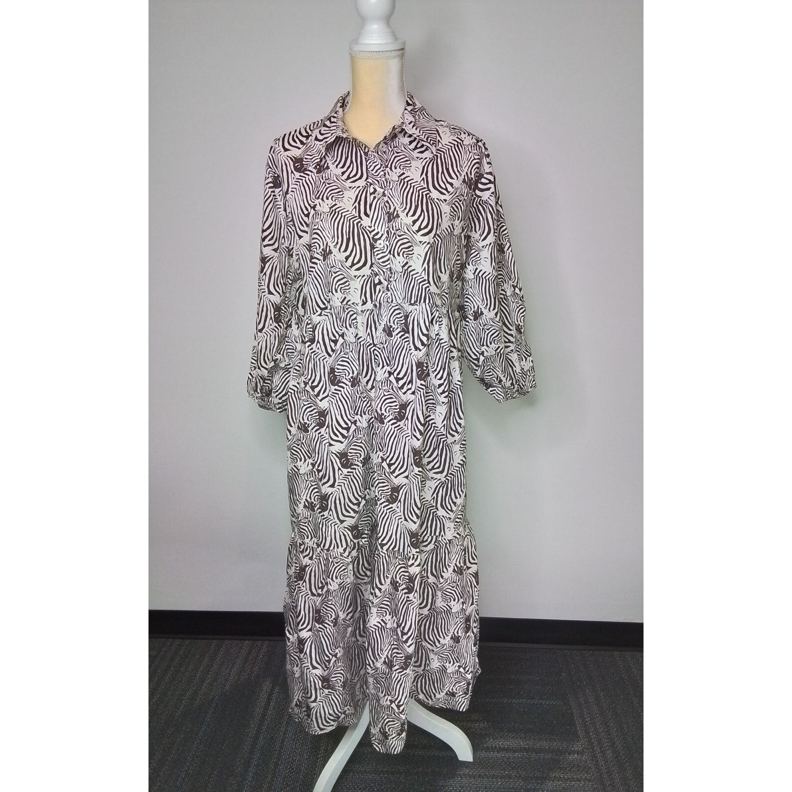 Anthropologie Anthropologie Maeve Dress Women's Small Zebra Print NWT Size S / US 4 / IT 40 - 2 Thumbnail