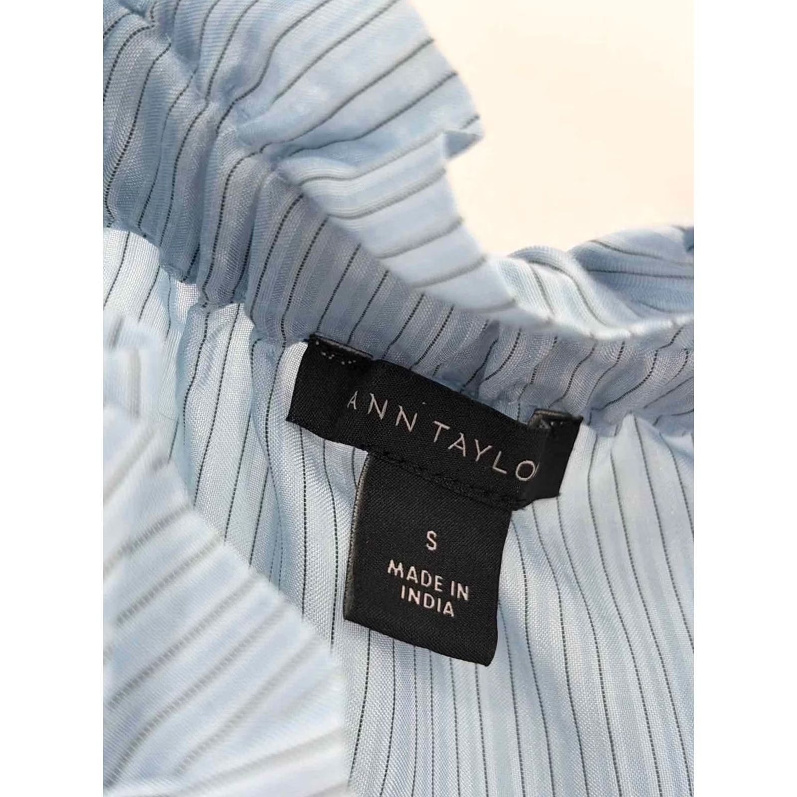Ann Taylor Ann Taylor Blouse Blue Small Womens Size S / US 4 / IT 40 - 3 Thumbnail