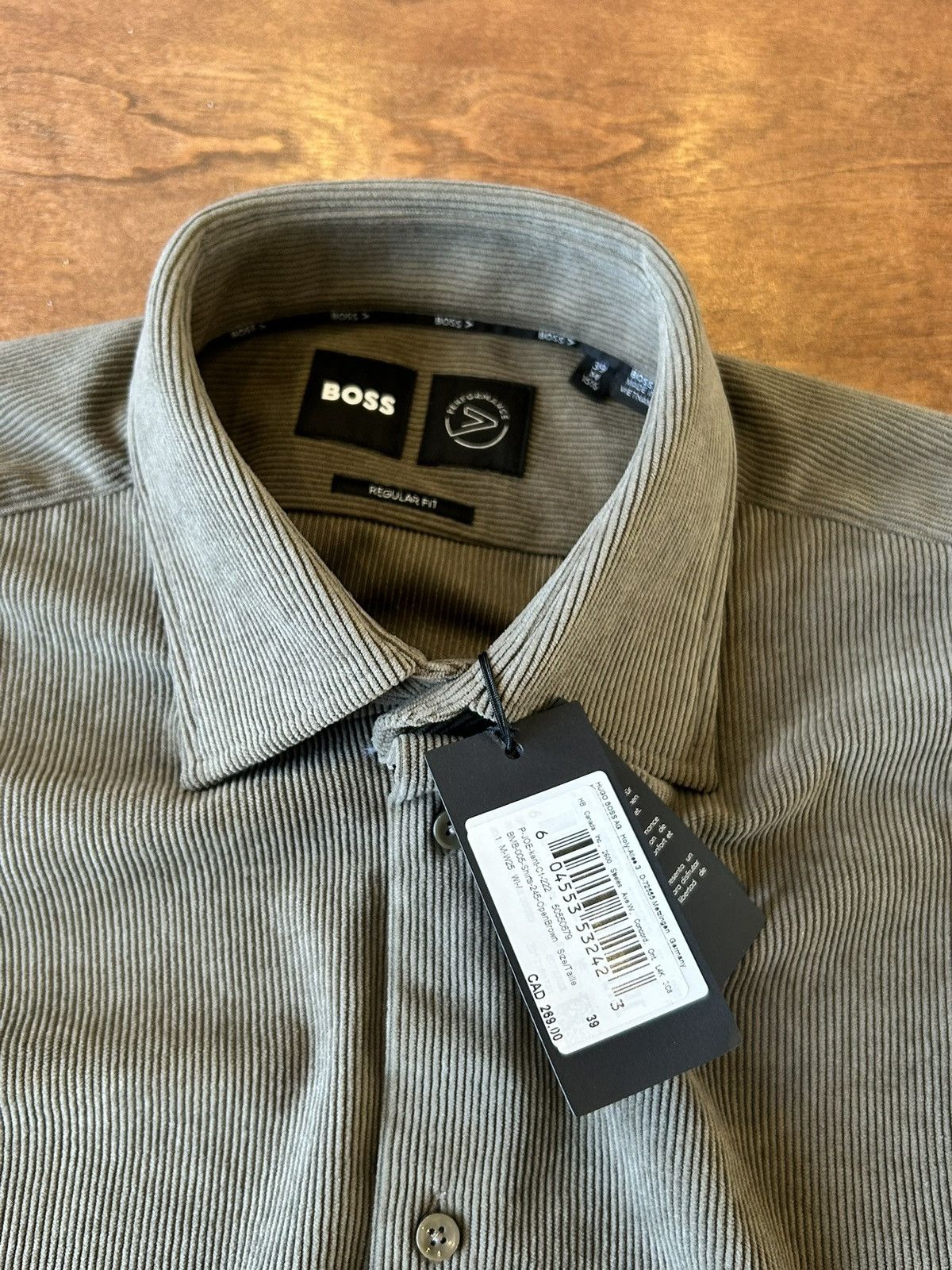 Hugo Boss HugoBoss button up shirt With pattern in Green Size US L / EU 52-54 / 3 - 1 Thumbnail