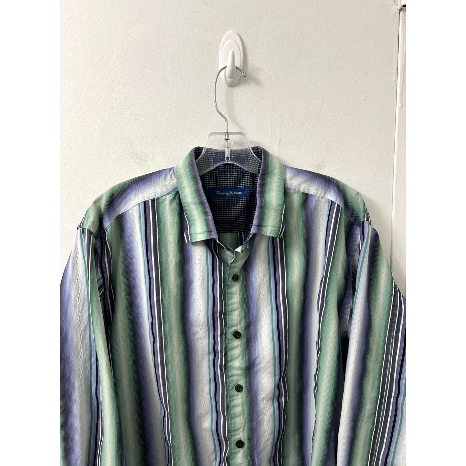 Tommy Bahama Tommy Bahama Shirt Mens XL Green Blue Striped Silk Blend Button Down L/S Size US XL / EU 56 / 4 - 2 Thumbnail