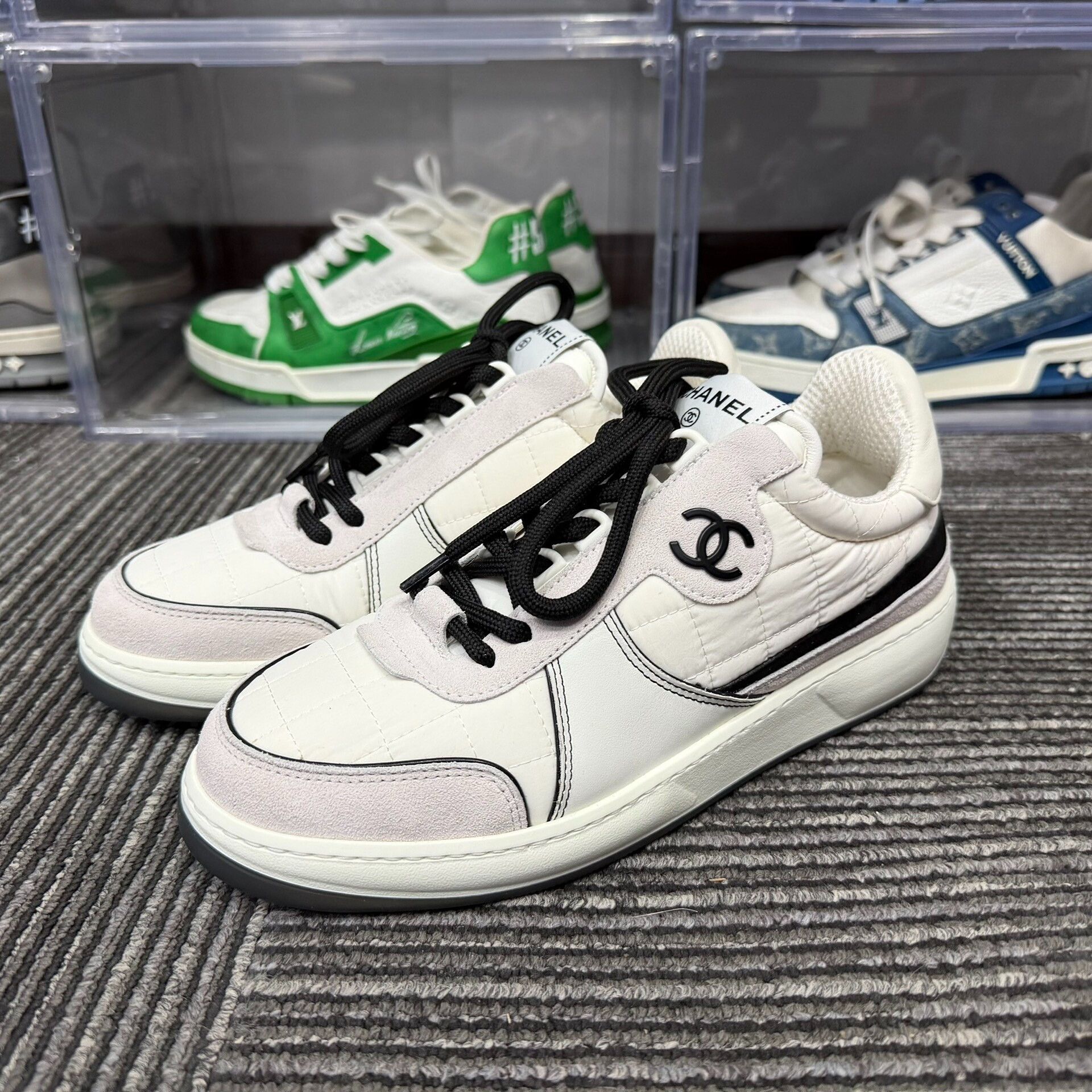 Chanel Chanel Black Lowtop Sneakers us_7 Women Size US 7 / IT 37 - 1 Thumbnail