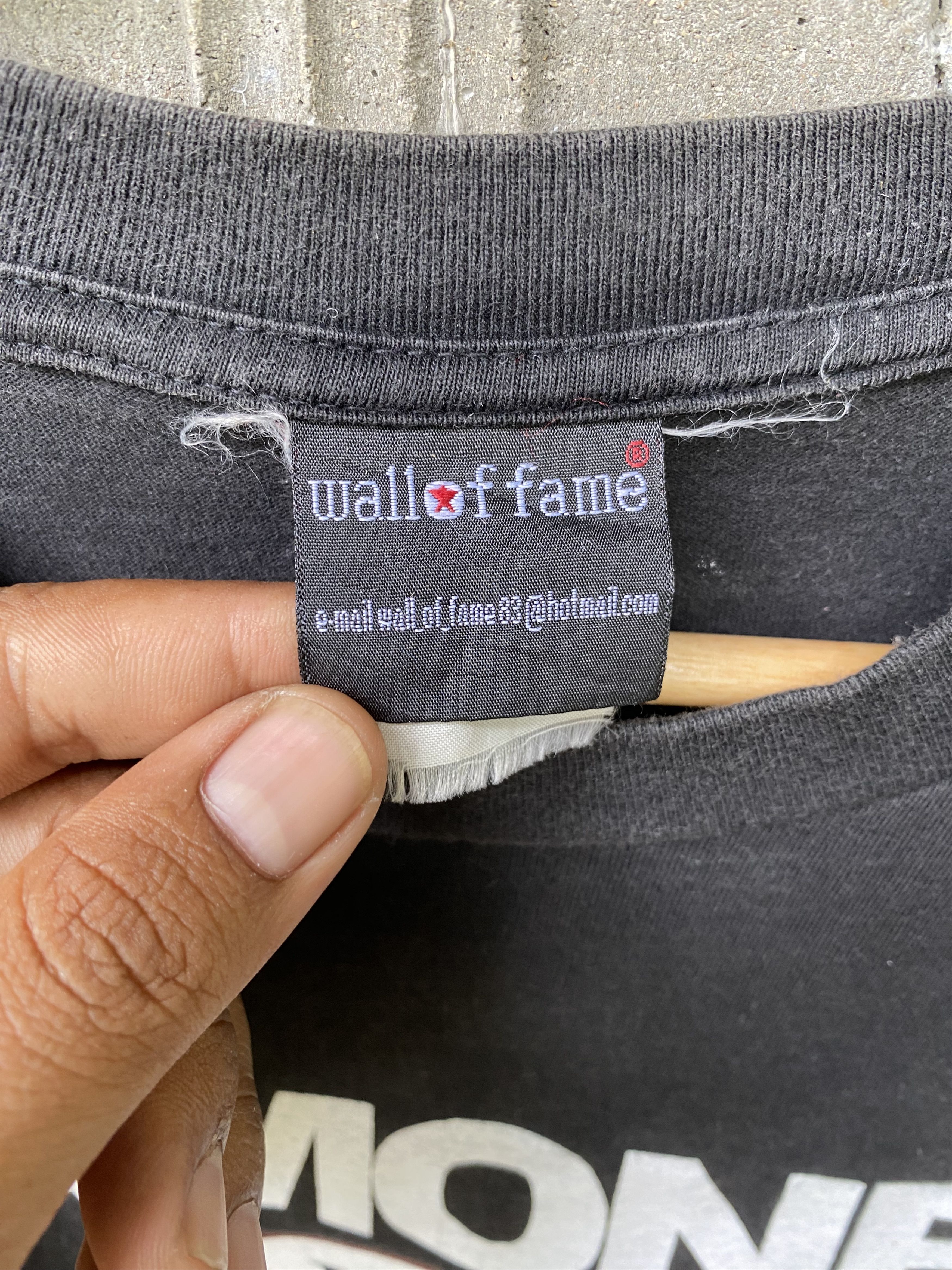 Band Tees × Vintage Vintage 2004 Ramones Band Line Up Names Wall of Fame Tshirt Size US M / EU 48-50 / 2 - 8 Thumbnail